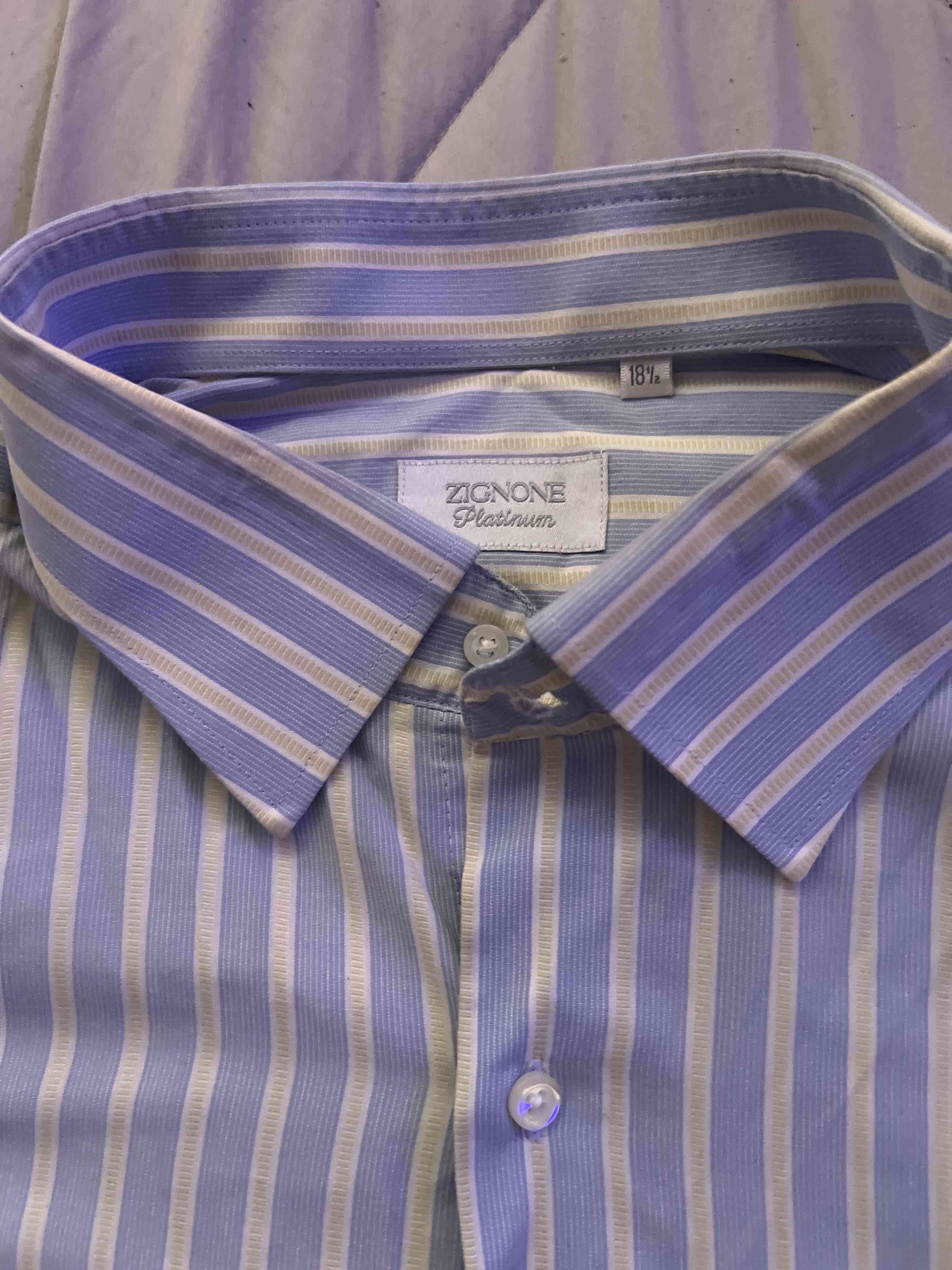 Camisa a rayas azul y beige