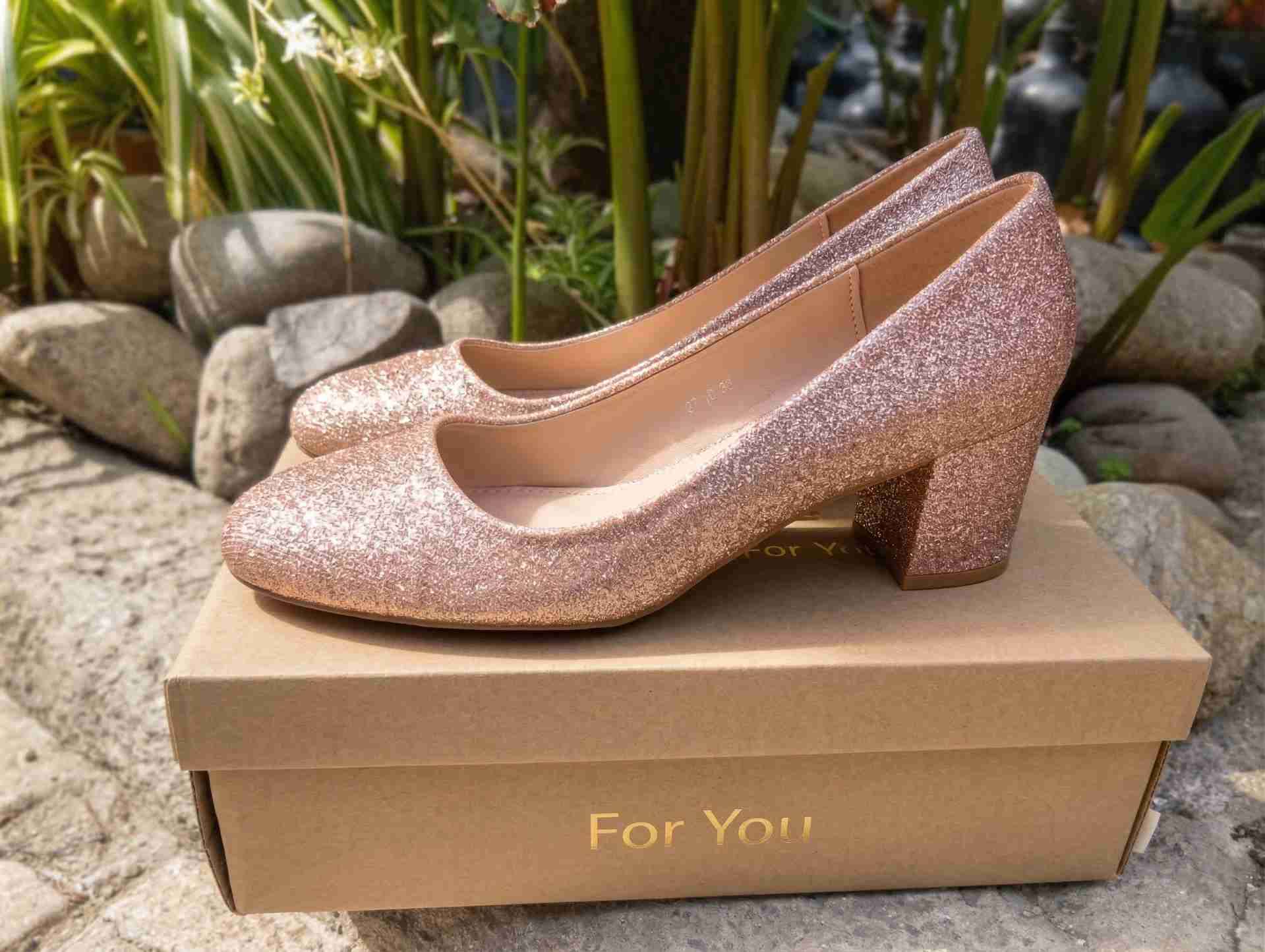 Zapatos glitter rosado con taco - miniatura 2