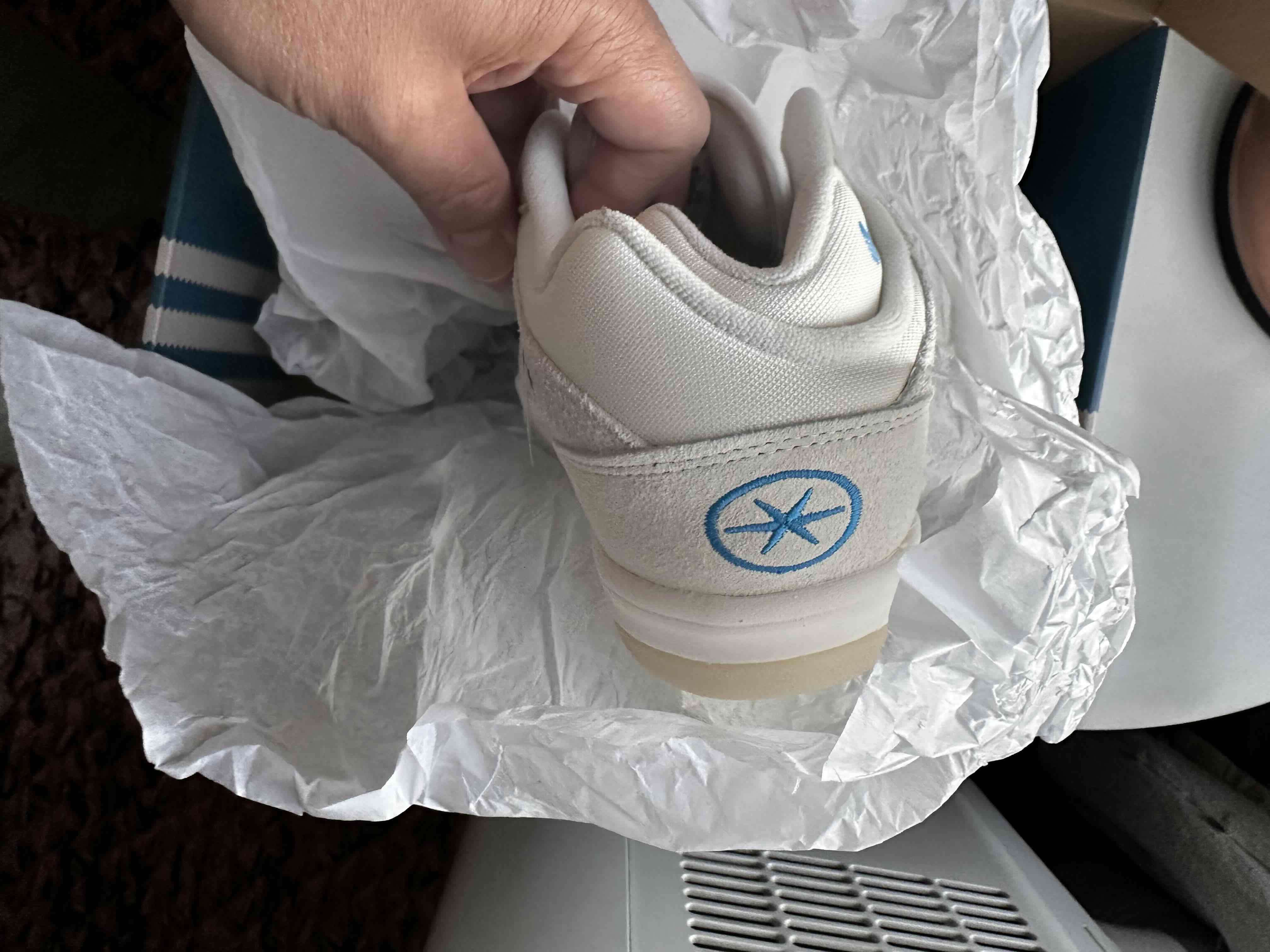 Adidas BadBo  1.0 Bad Bunny Resilience - miniatura 2