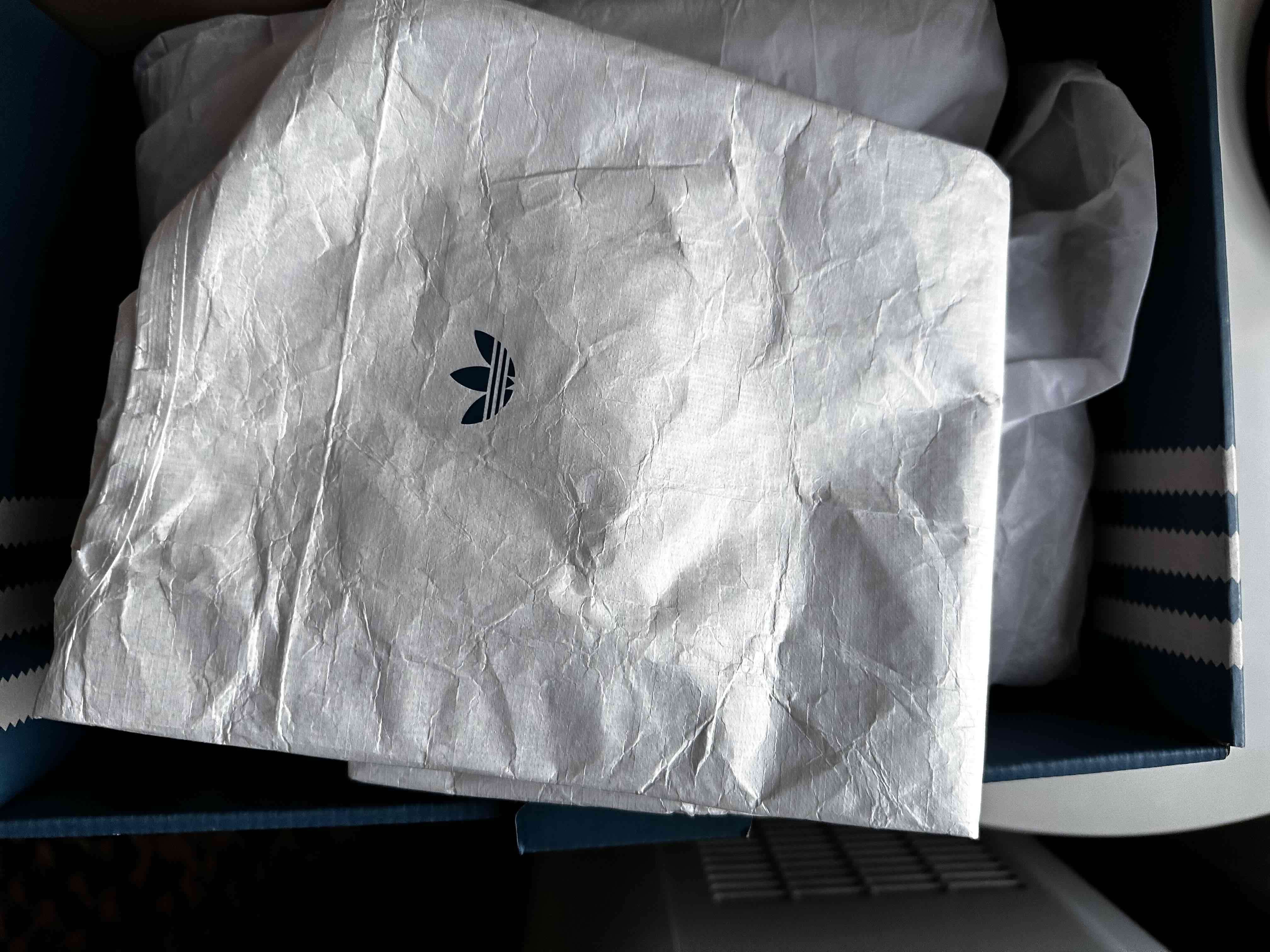 Adidas BadBo  1.0 Bad Bunny Resilience - miniatura 4