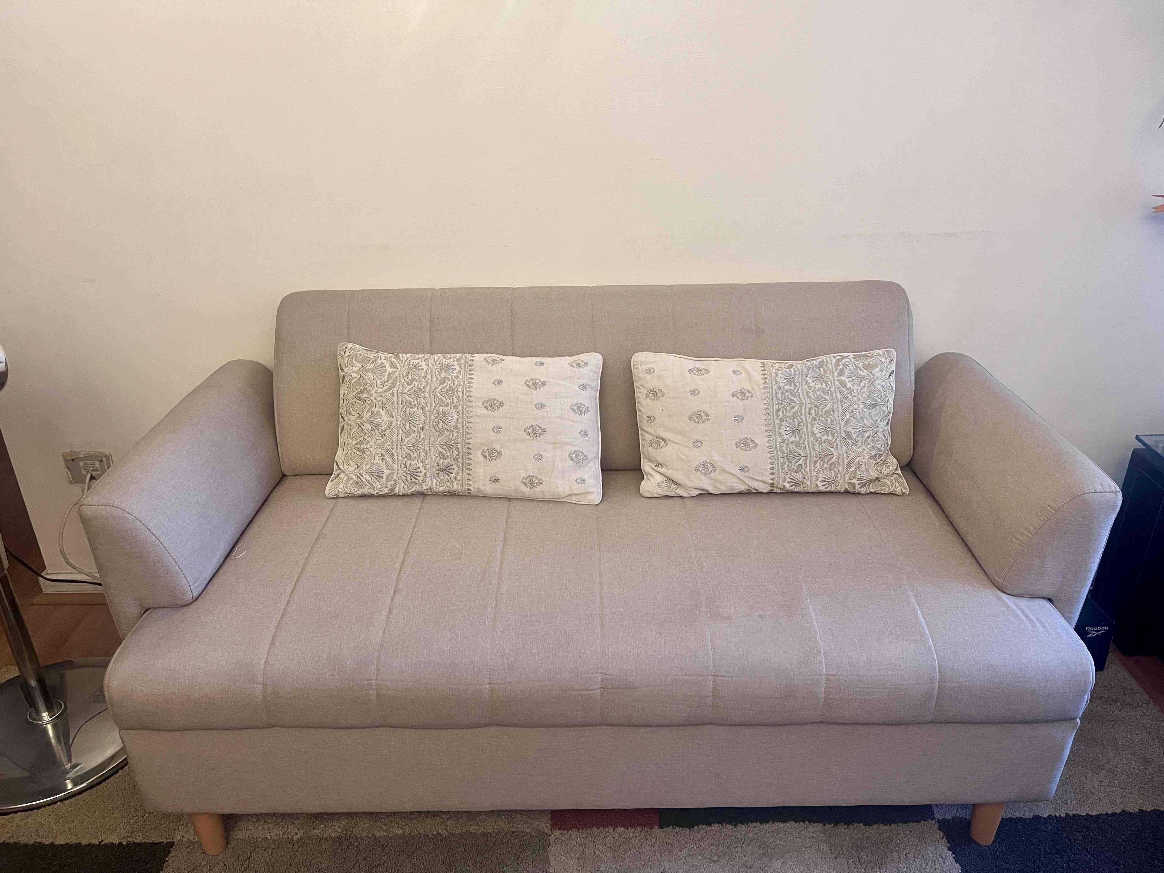 Sofá 2 cuerpos beige - miniatura 2