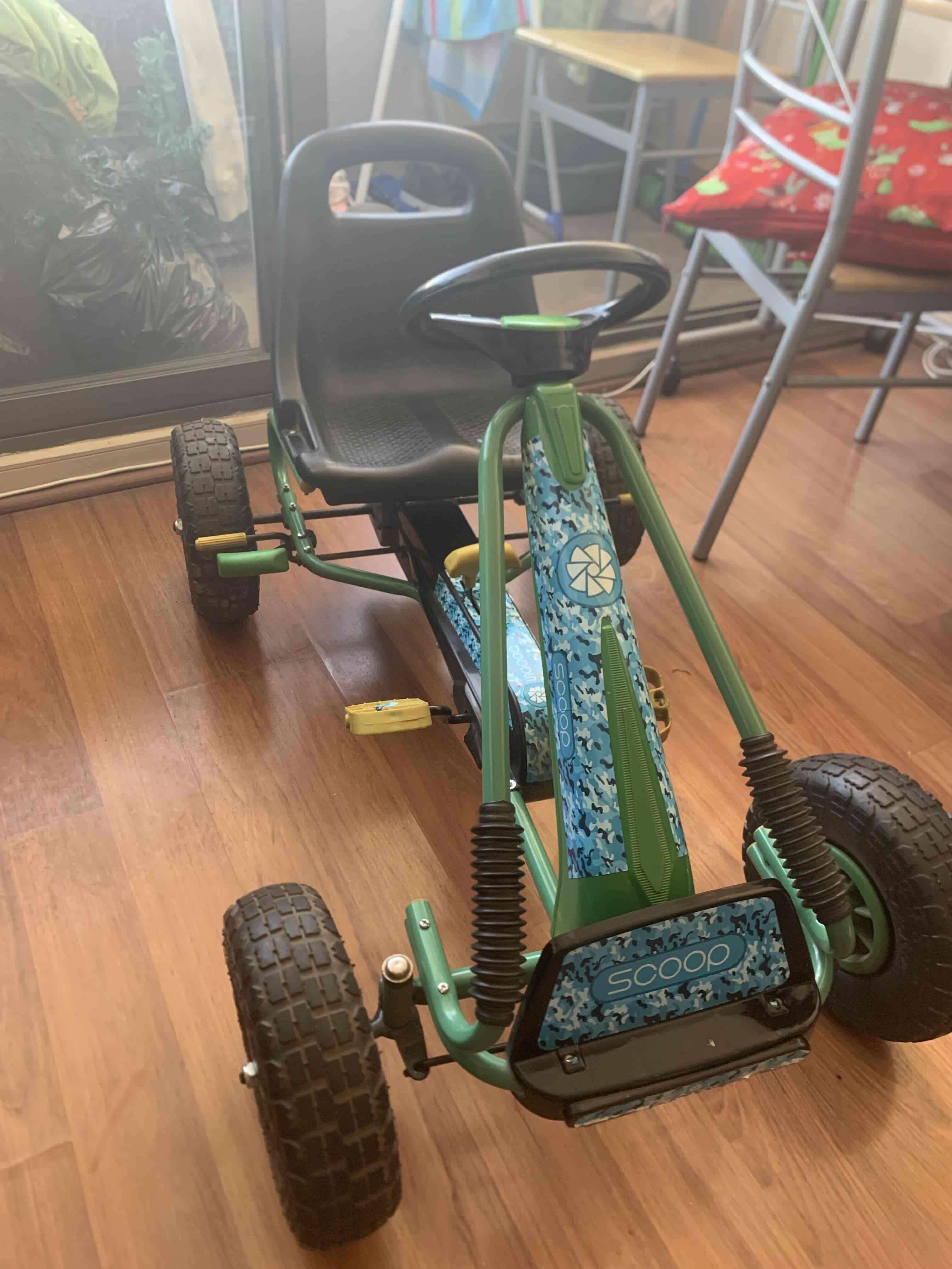 Kart a pedal verde infantil