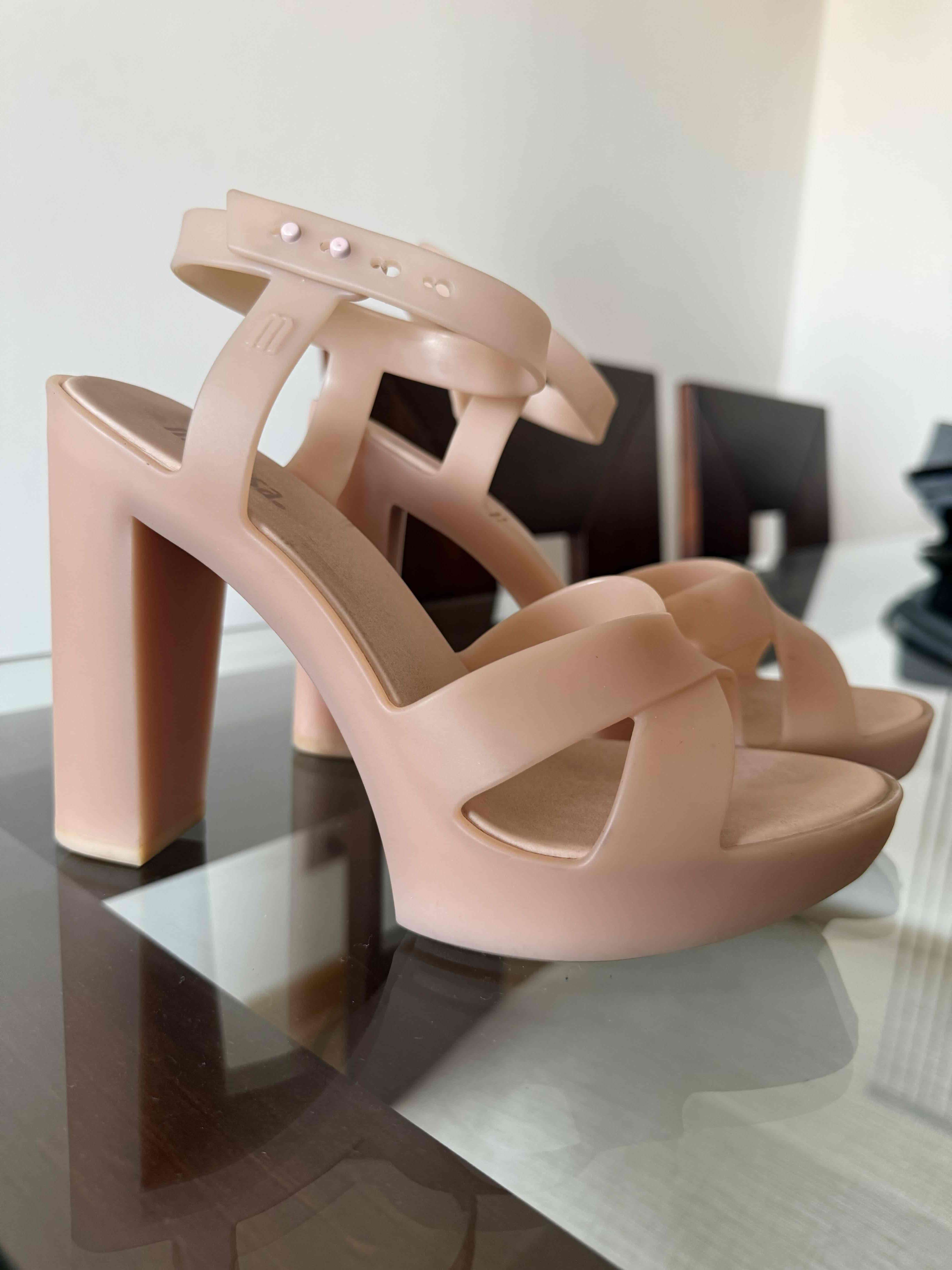 Tacones MELISSA nude de plataforma