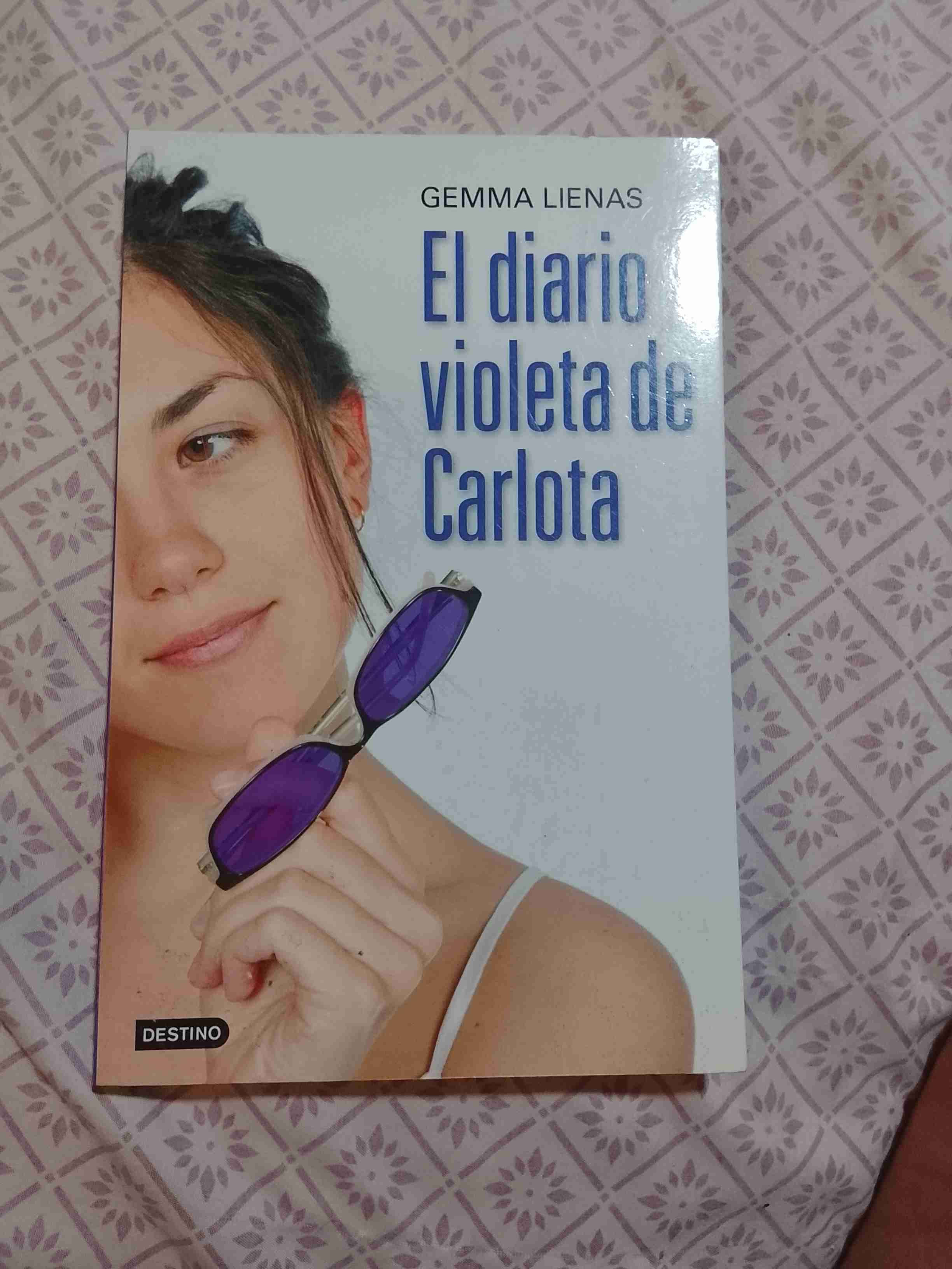 El diario violeta de Carlota