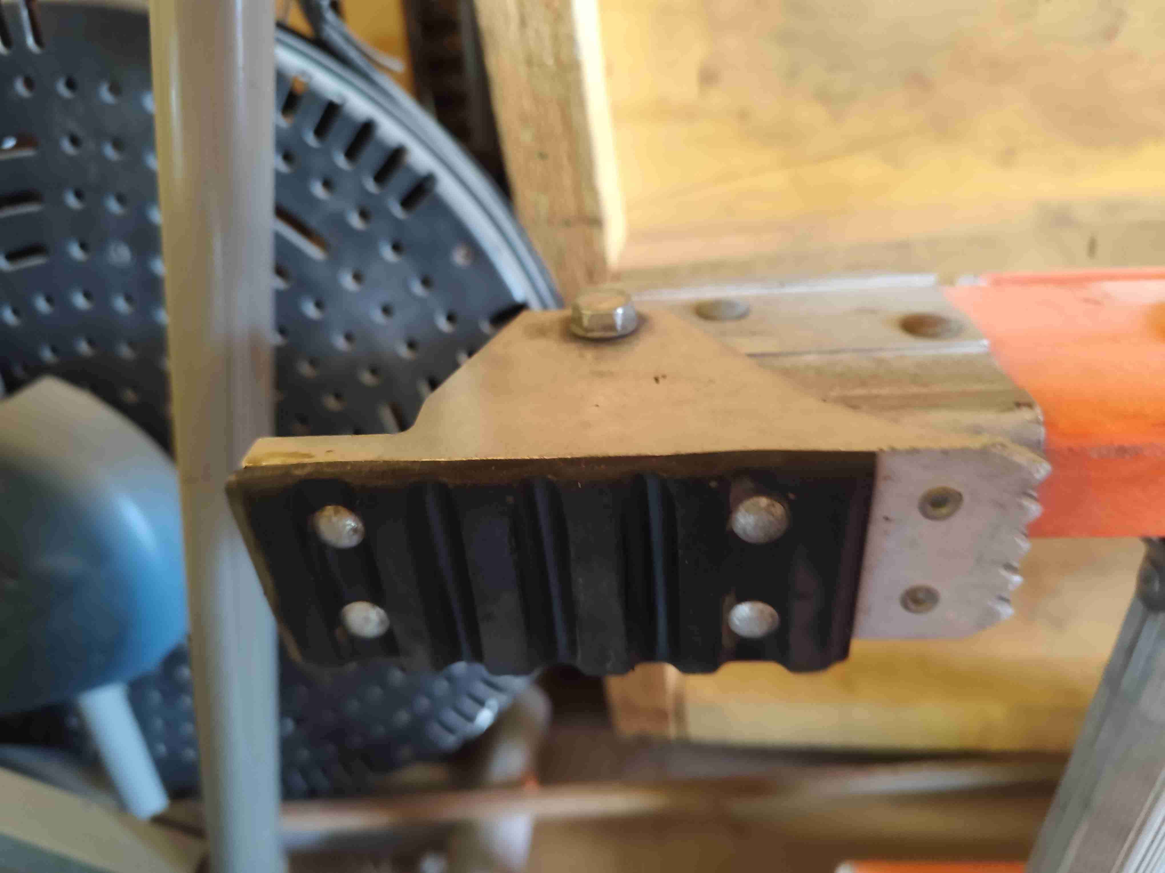 Escalera con zapatas en exelenete estado - 5