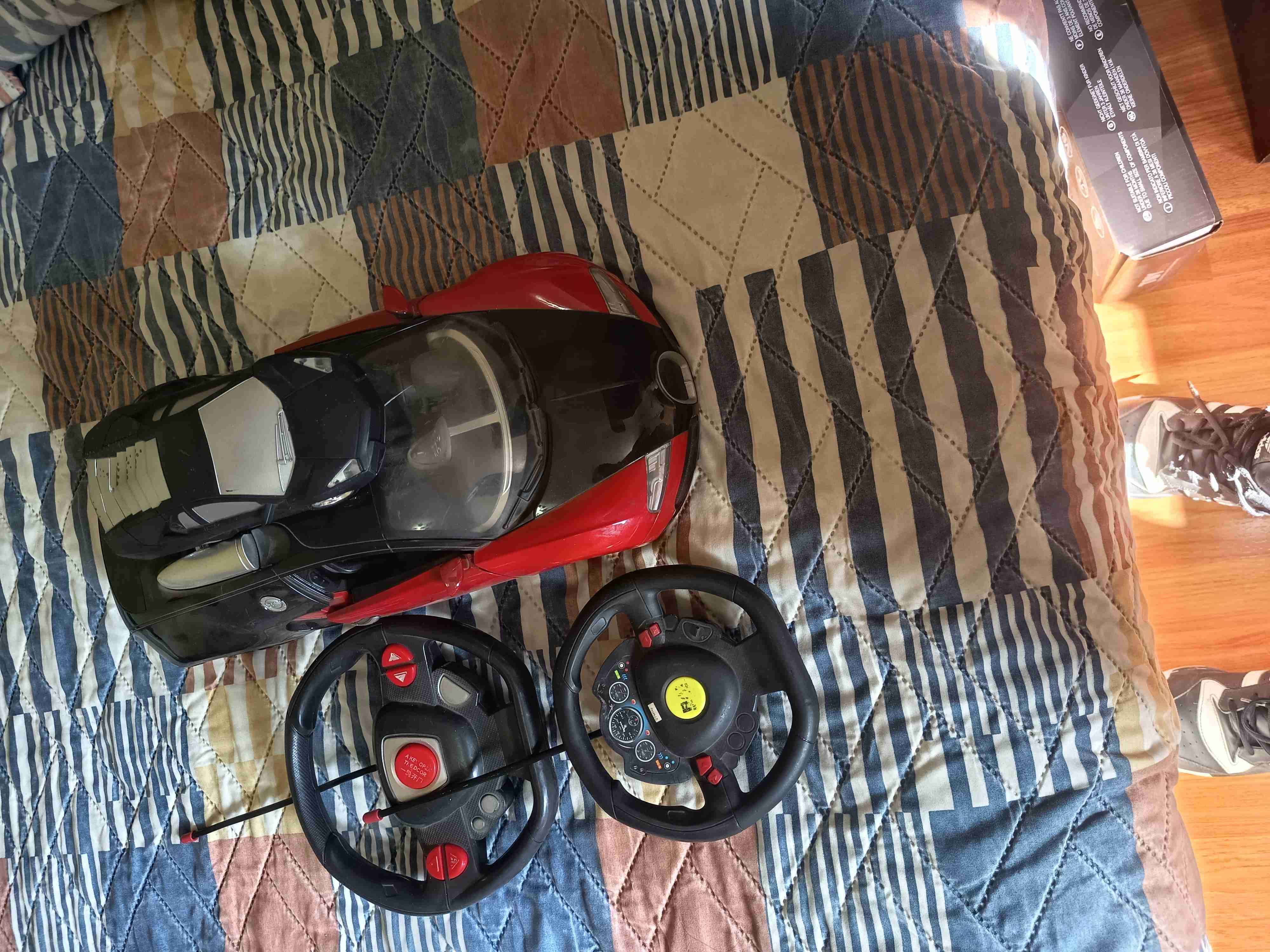 Auto a control remoto con volante