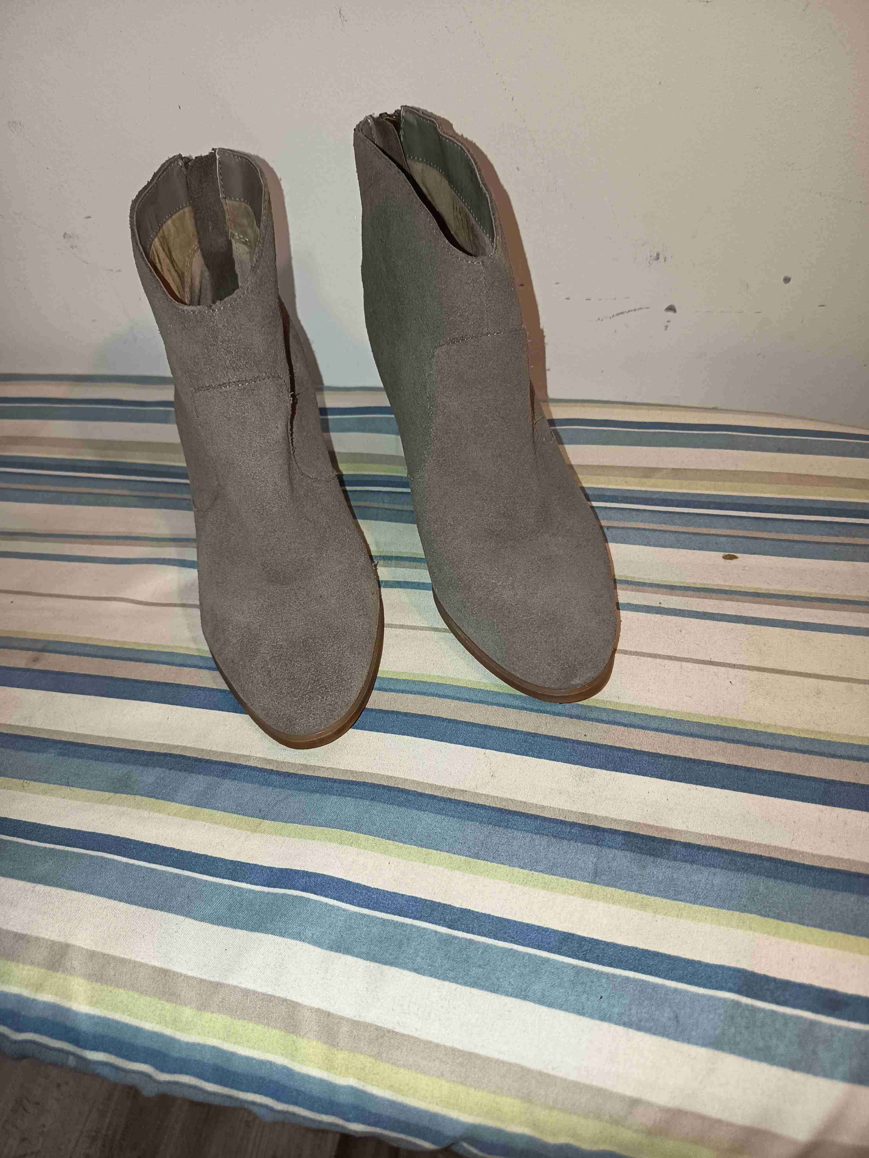 Botines de gamuza grises - miniatura 4