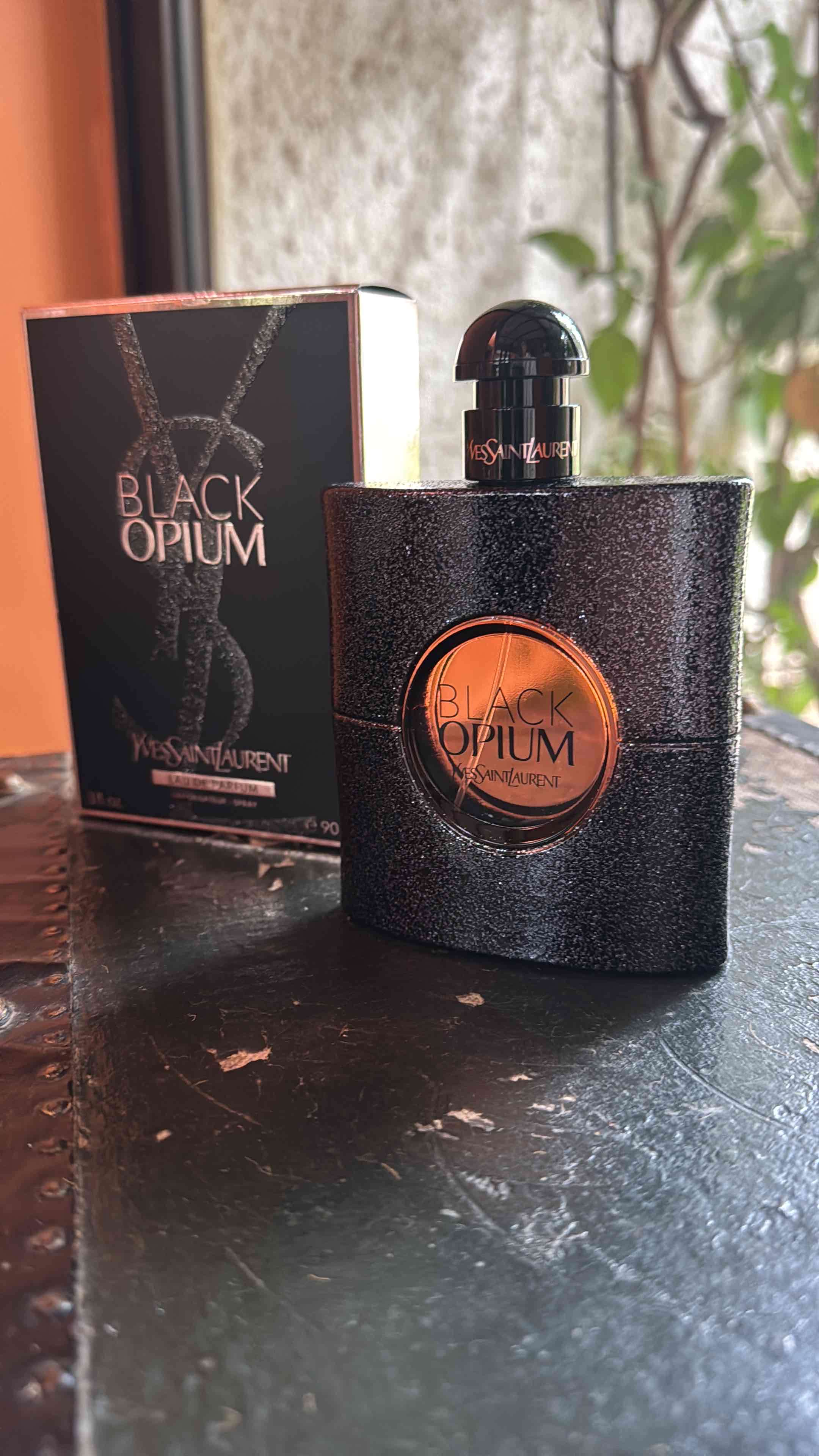 Perfume Yves Saint Laurent Black Opium