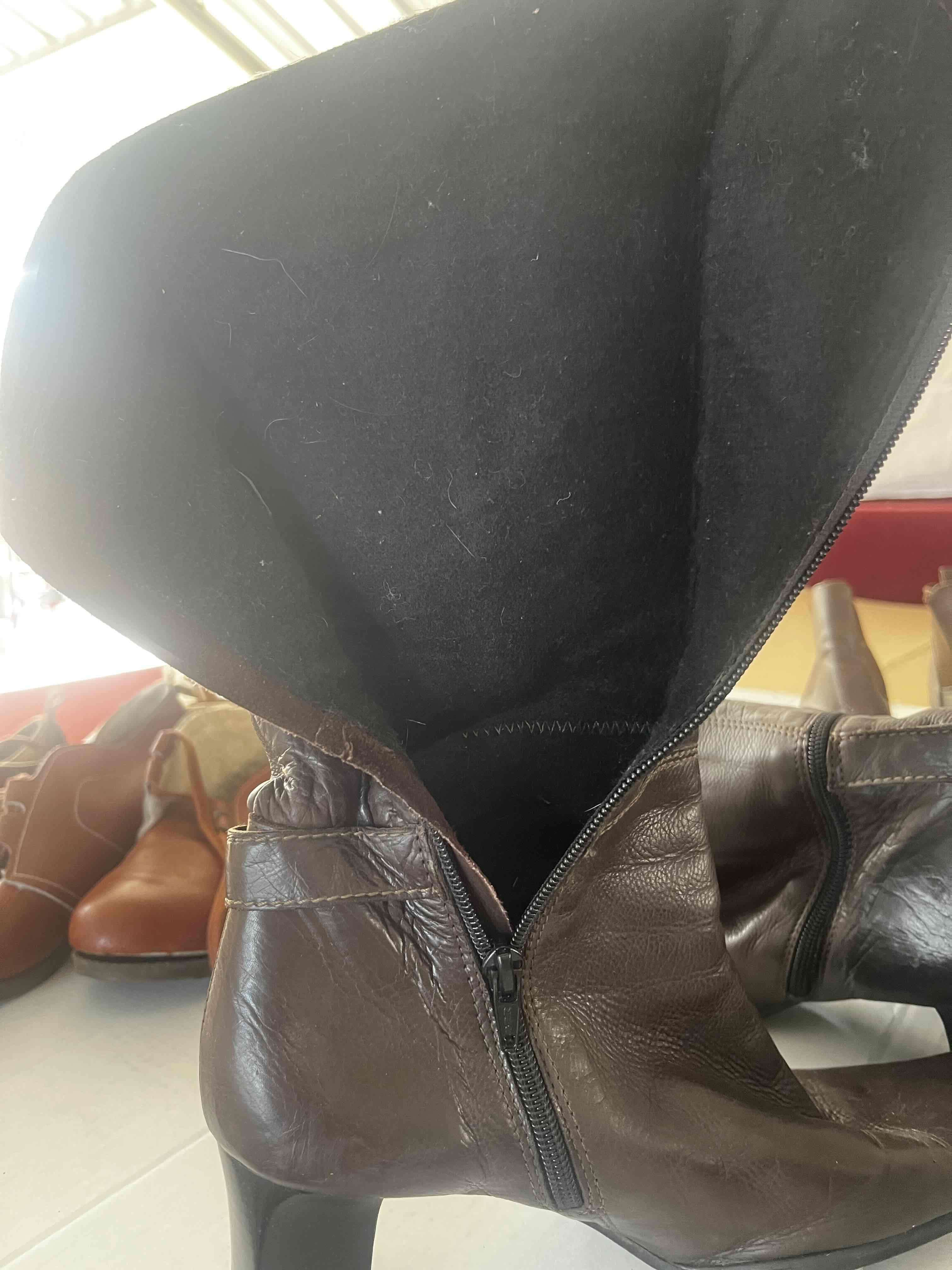 Botas altas de cuero café - miniatura 4