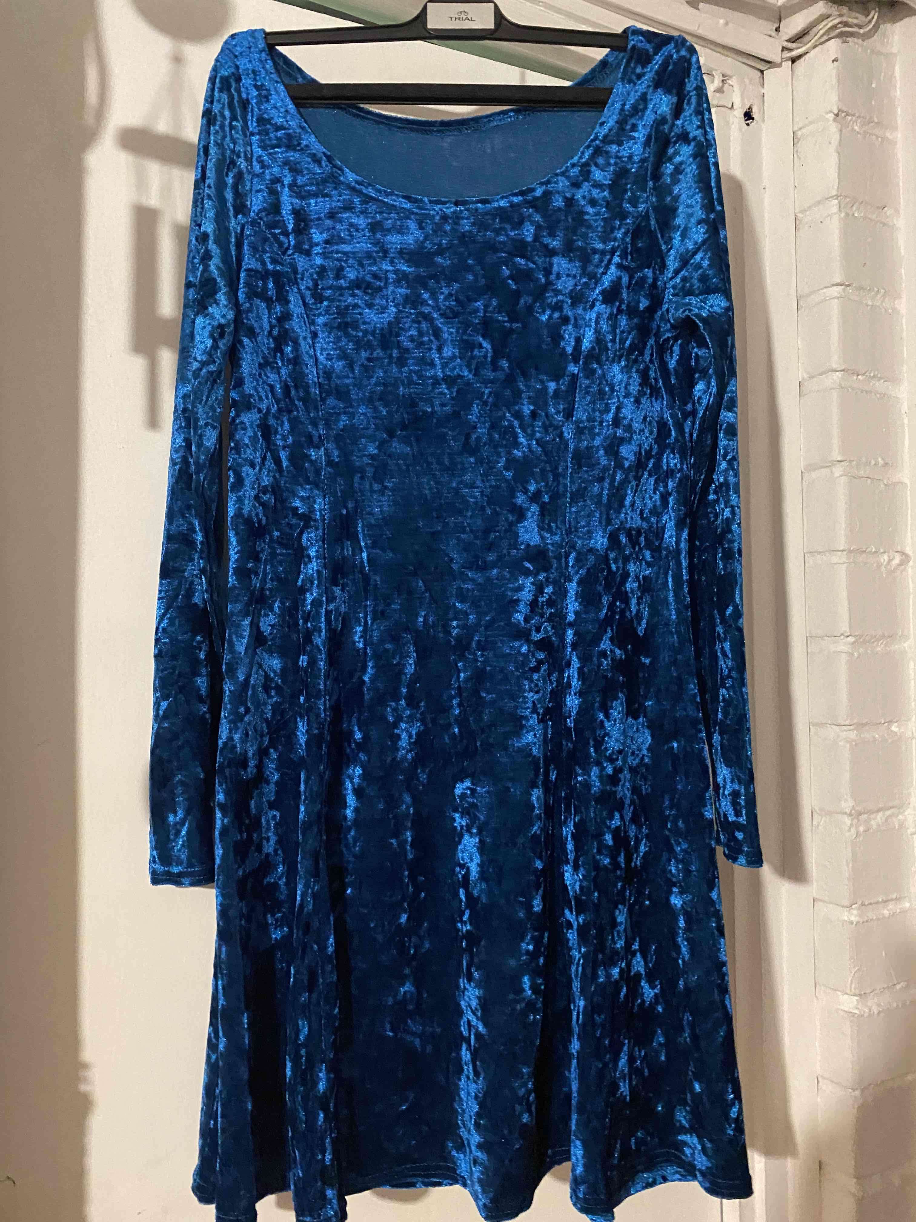Vestido azul terciopelo brillante
