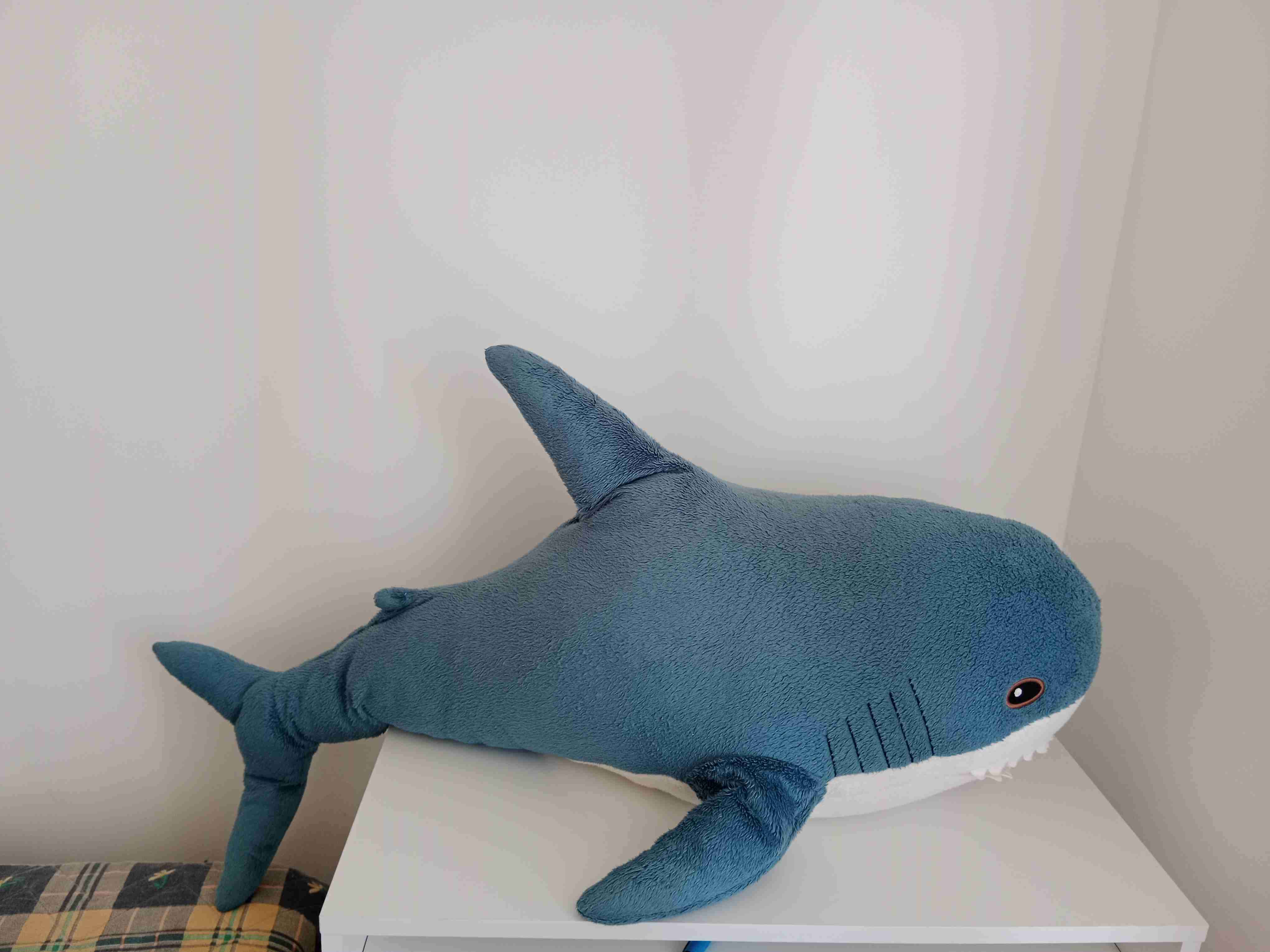 Peluche Tiburón Gigante BLÅHAJ 100cm - Nuevo