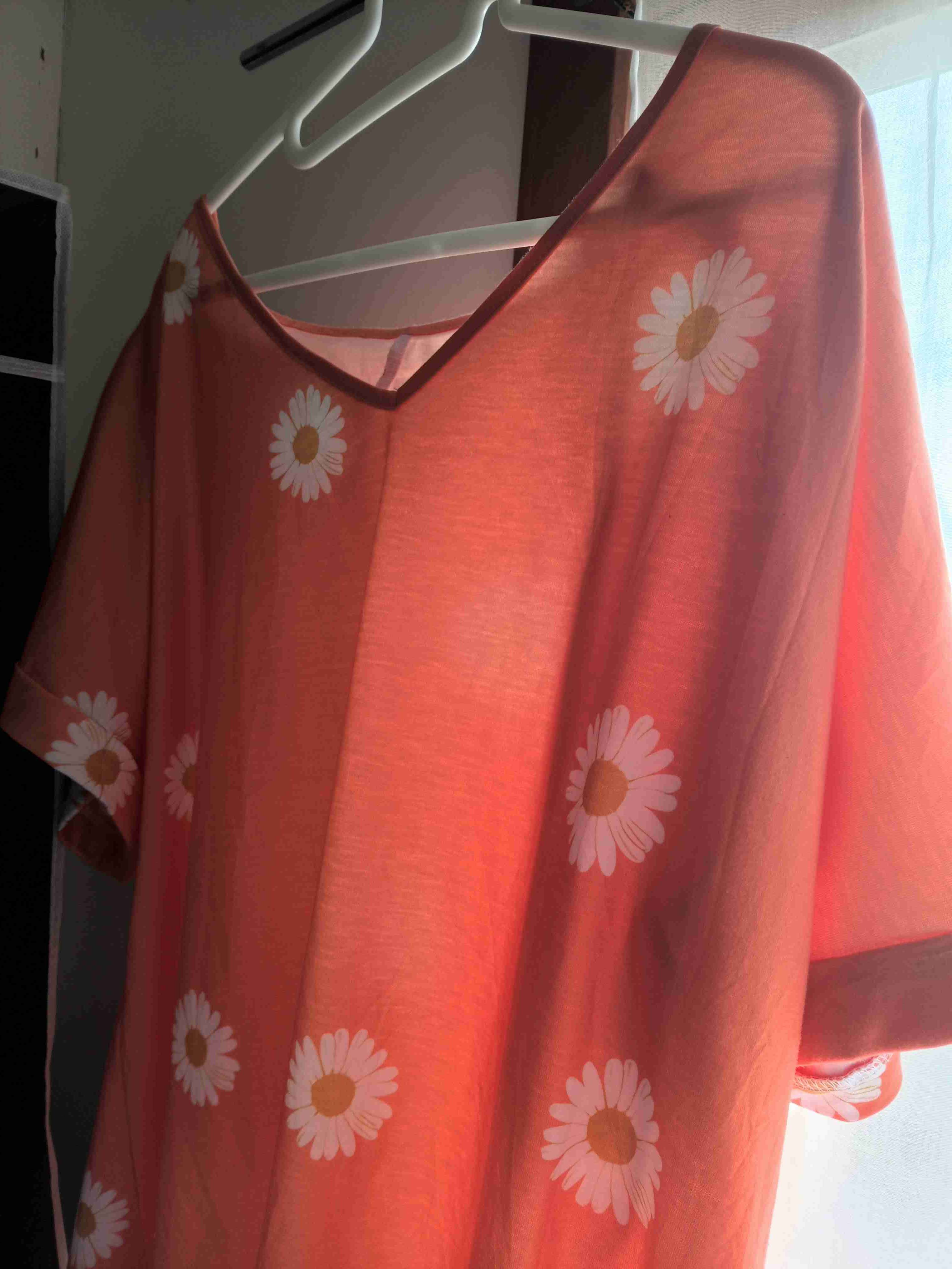 Blusa naranja con margaritas - miniatura 2