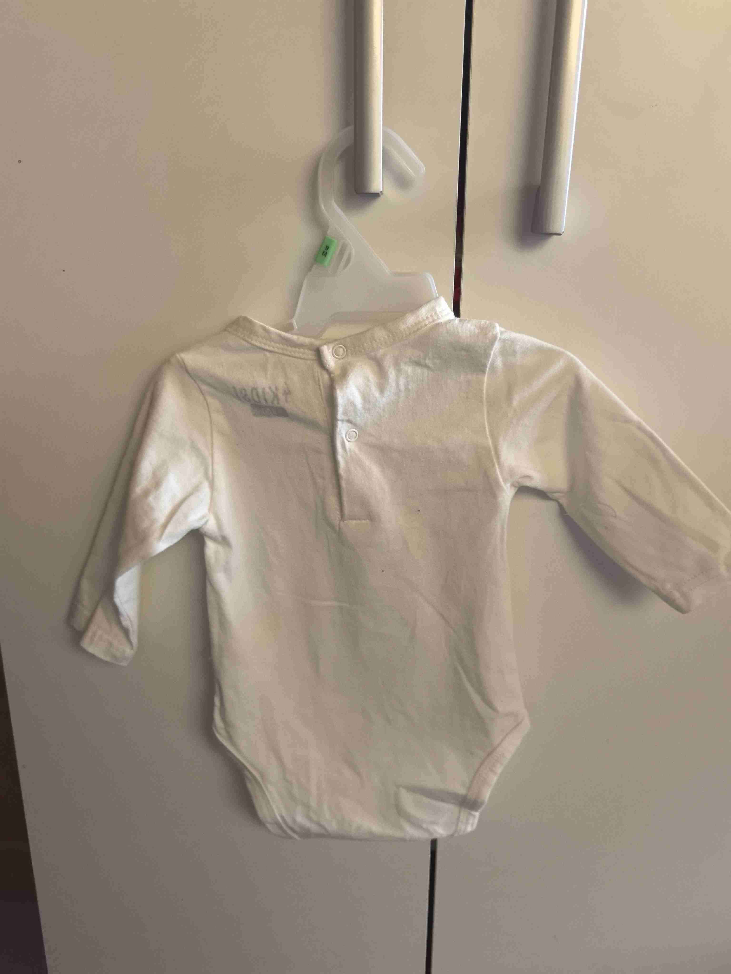 Ropa de bebé con estampado de conejito - miniatura 2