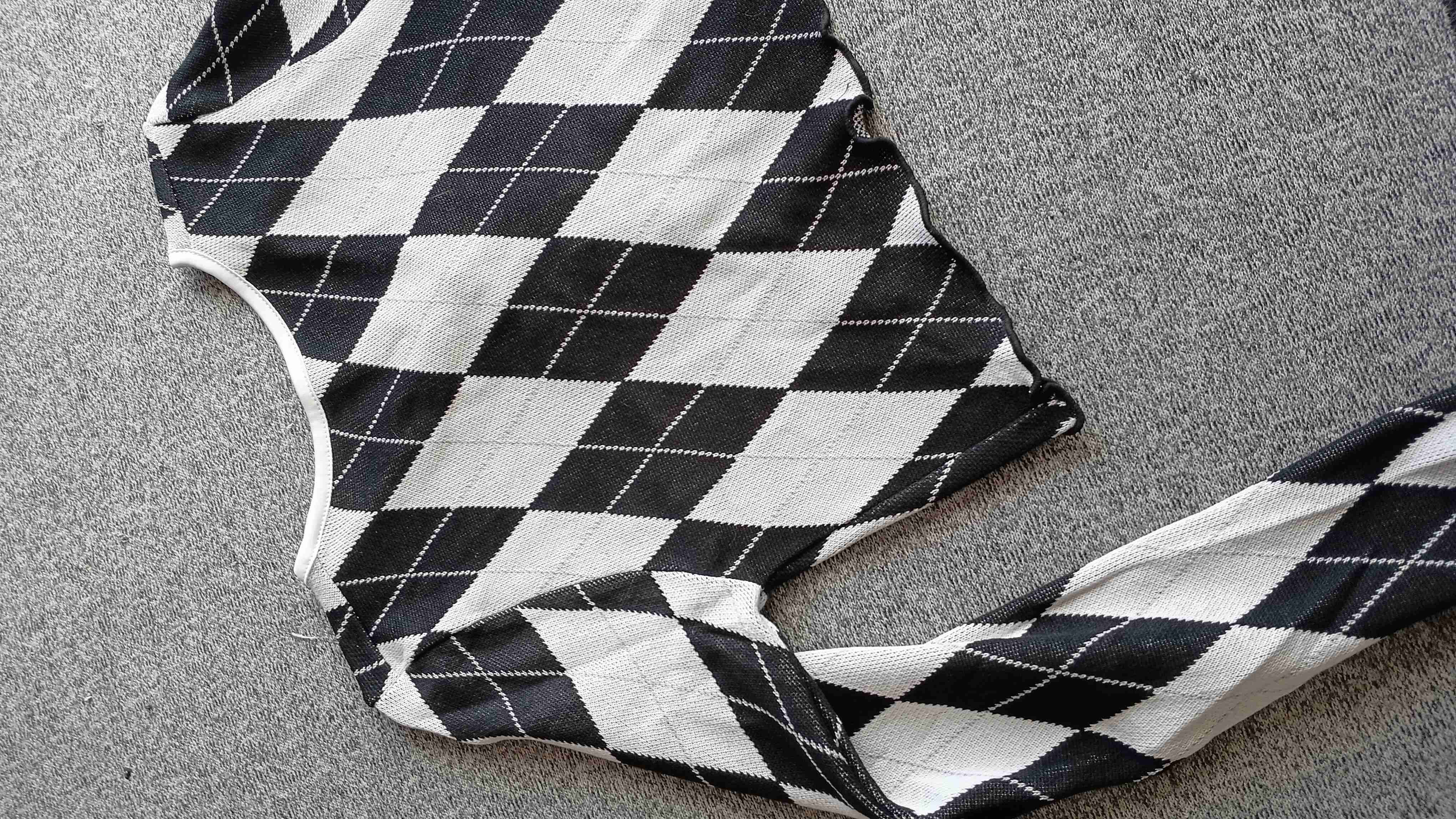 Cardigan blanco y negro de rombos - miniatura 3