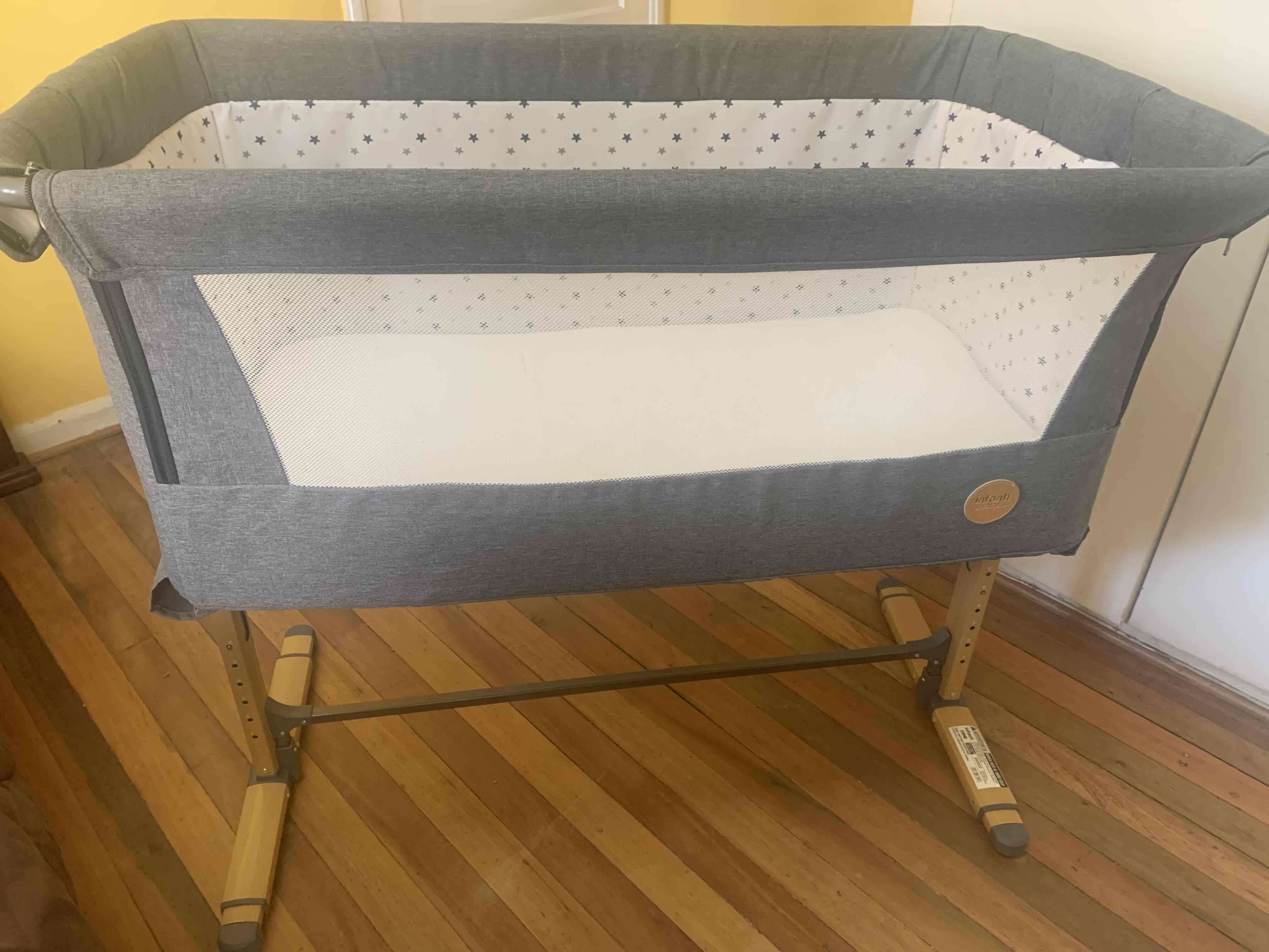 Cuna de bebé con diseño de estrellas - miniatura 2