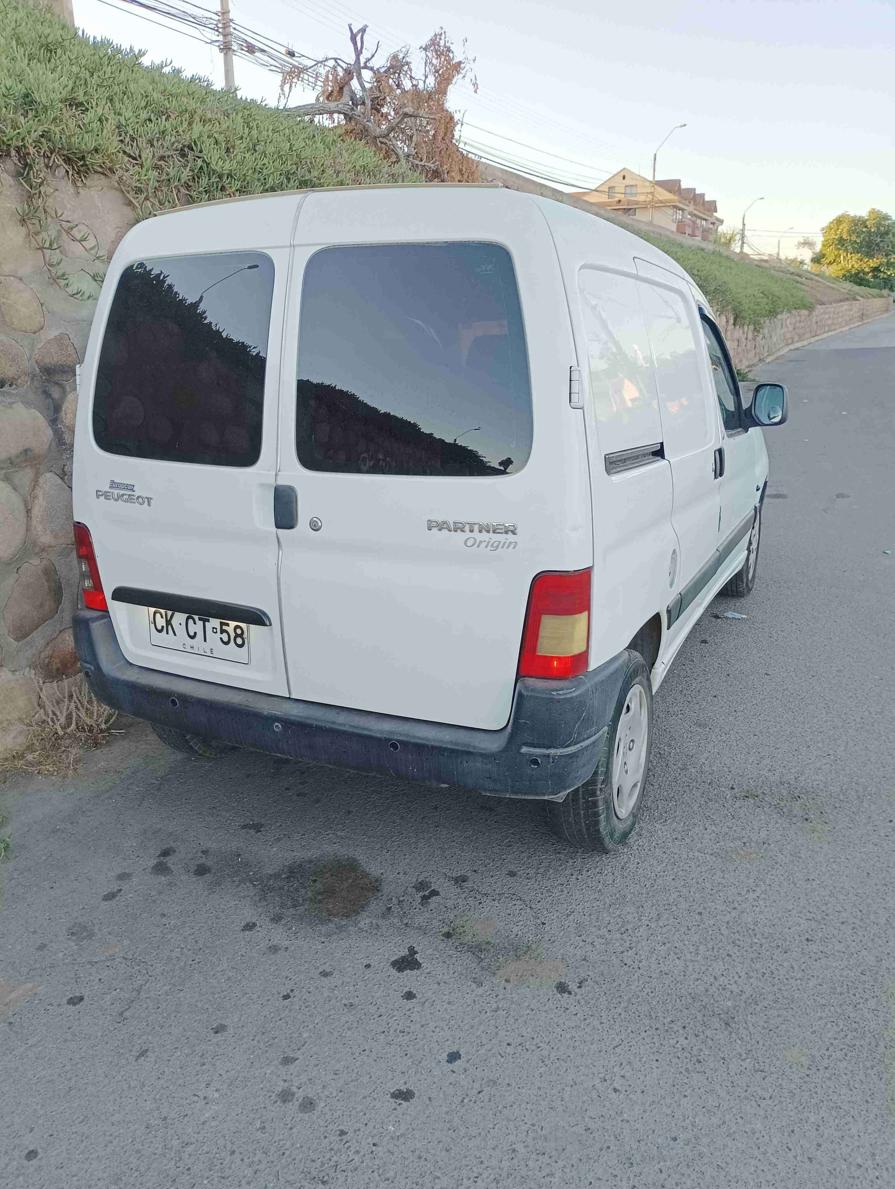 Peugeot Partner 1.6 HDI - miniatura 3