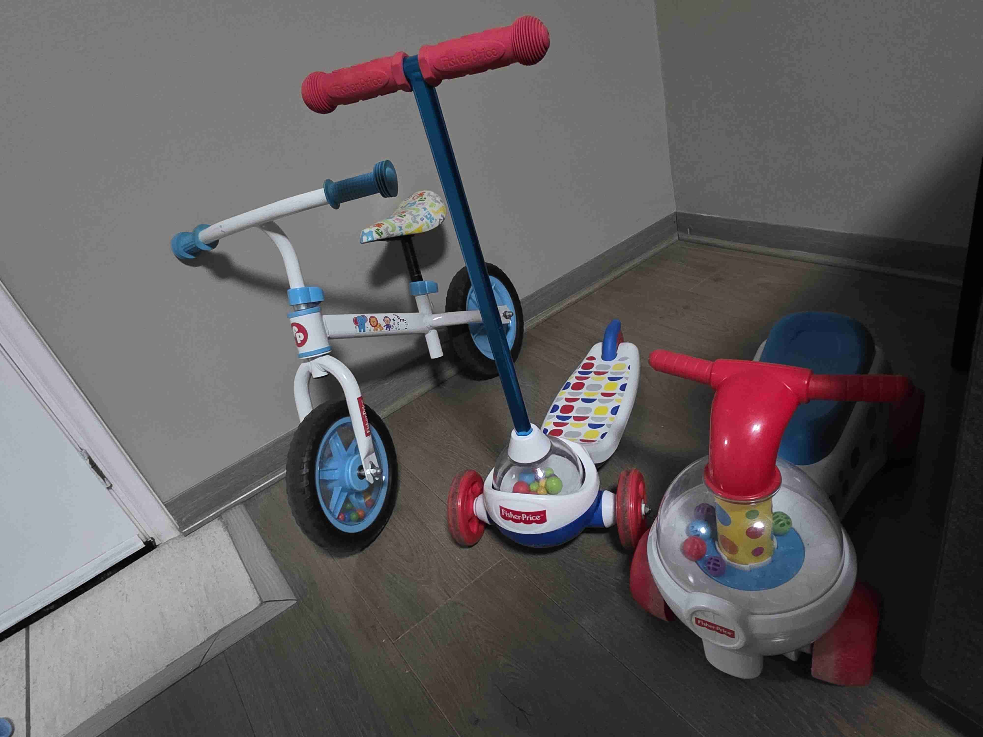 Triciclo, scooter y montable infantil