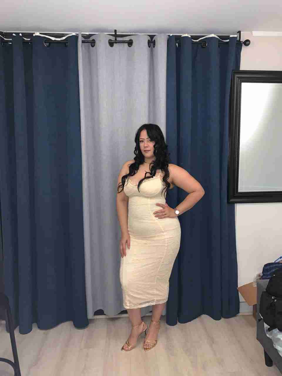 Vestido largo encaje beige - miniatura 2