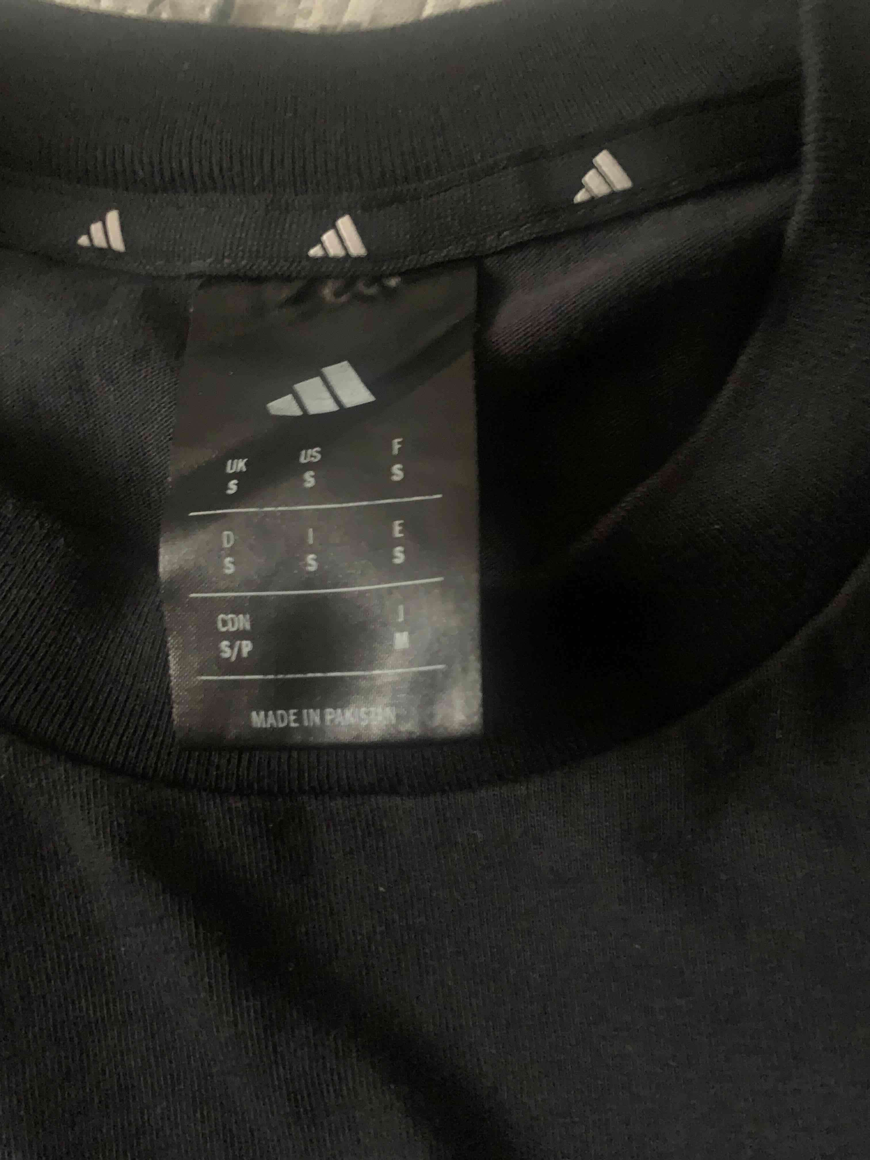 Polera negra Adidas para hombre - miniatura 4