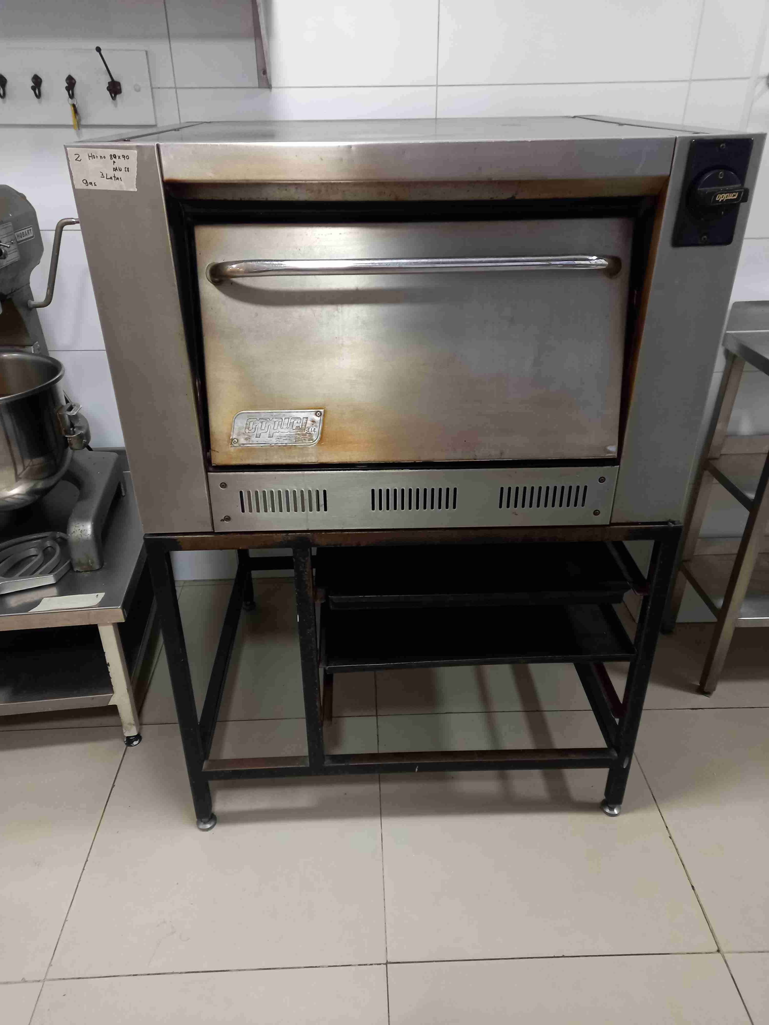 Horno industrial de gas usado