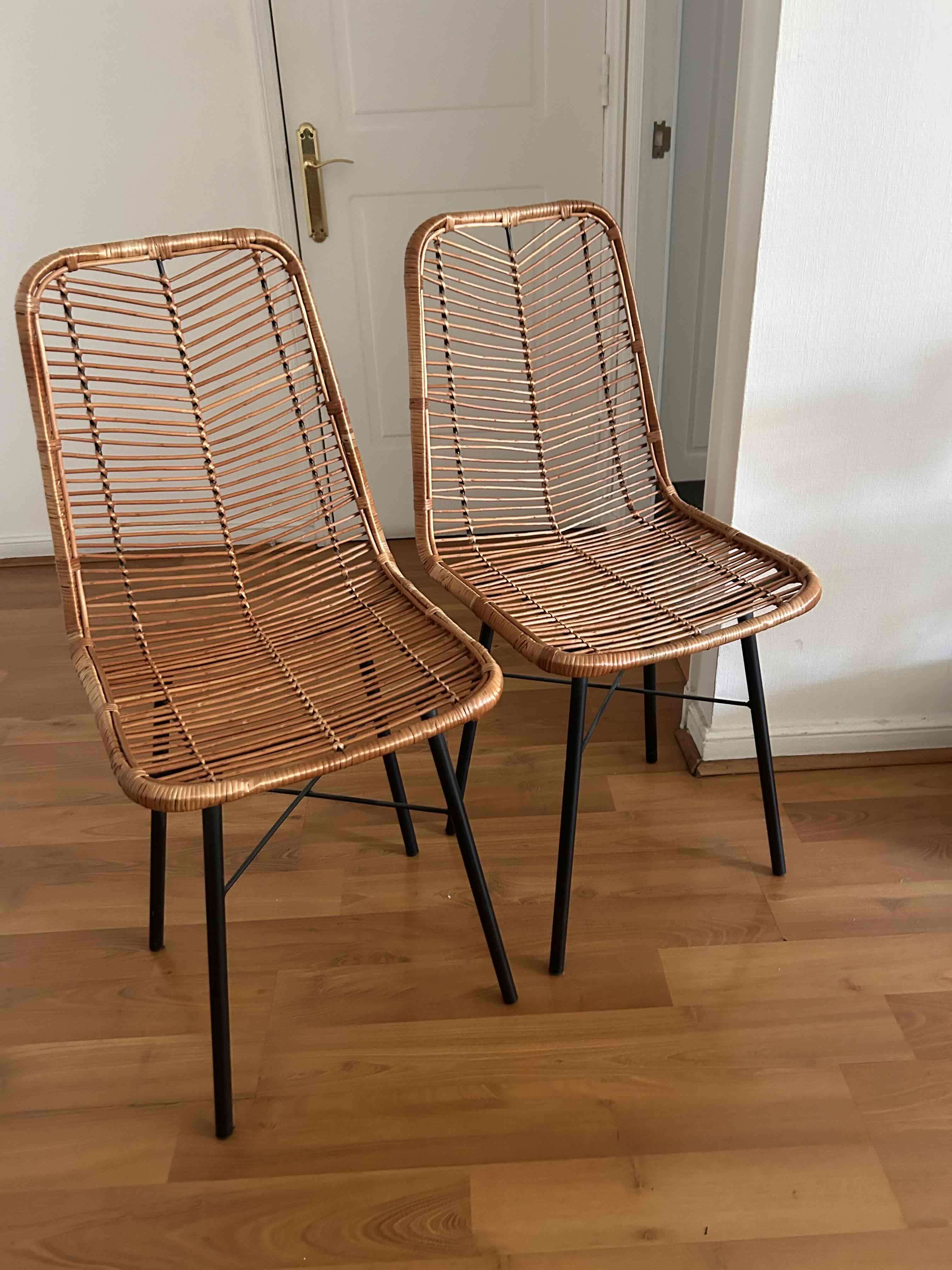 Pareja de sillas de mimbre