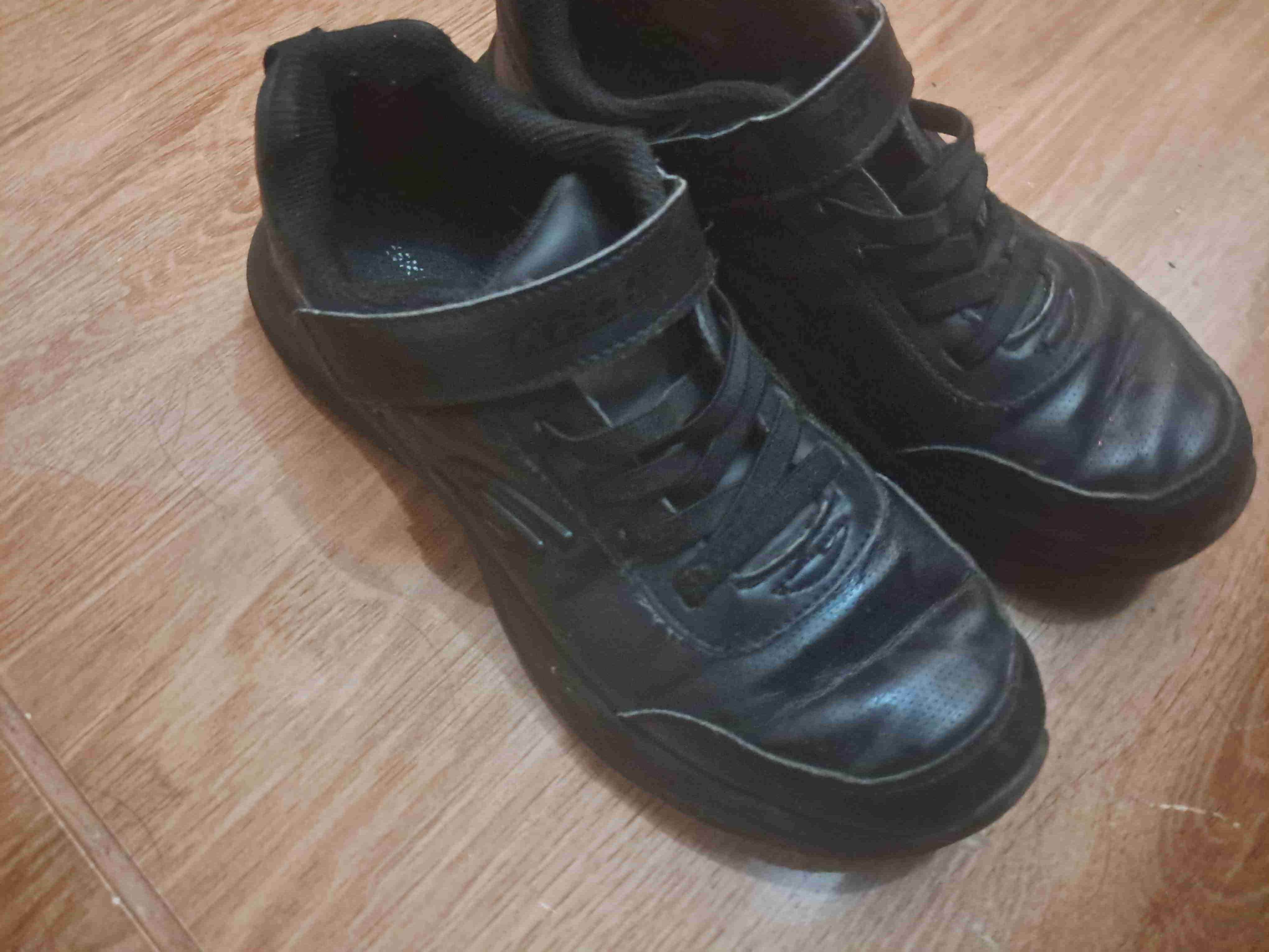 Zapatos negros usados - miniatura 2