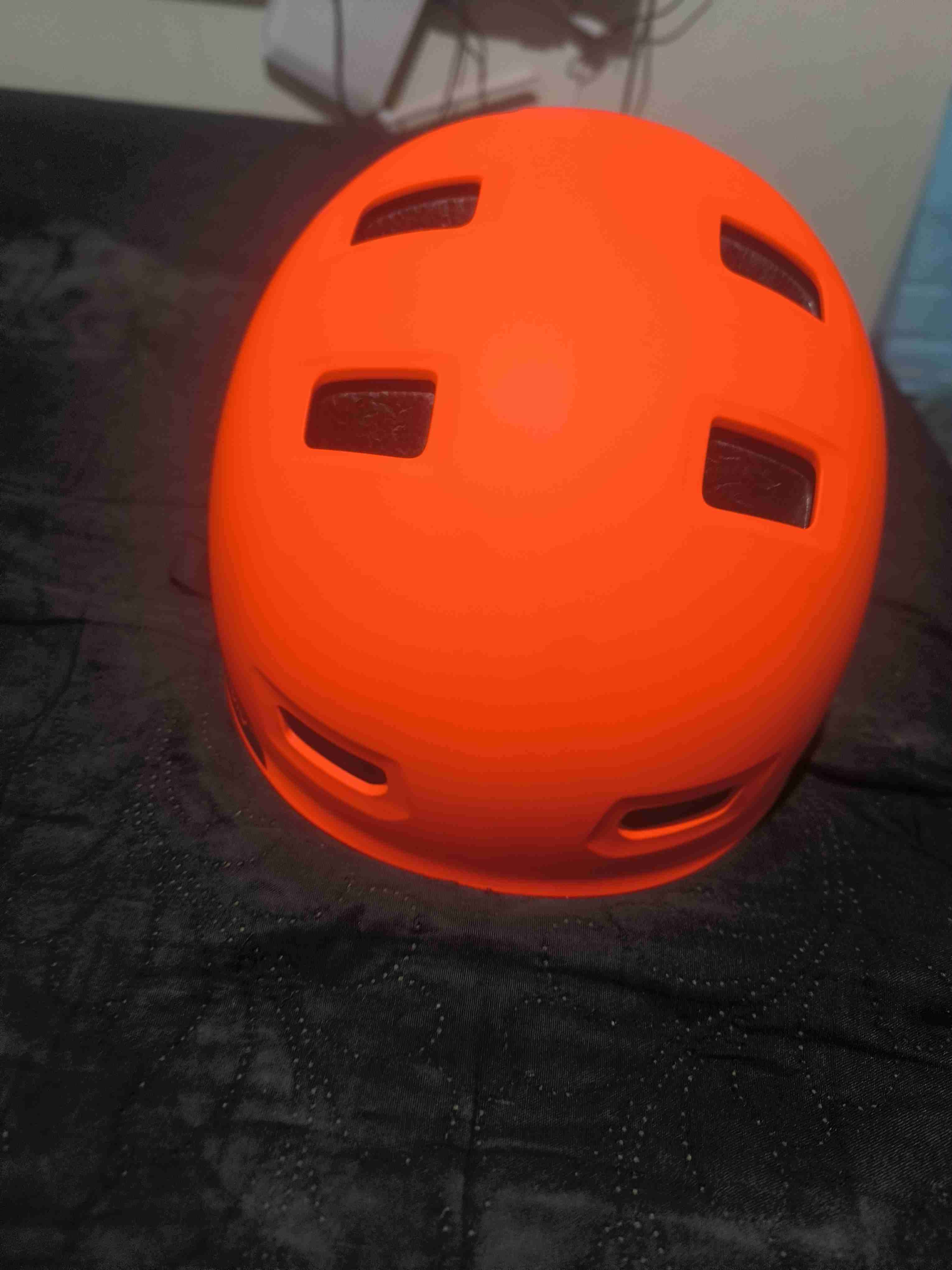 Casco naranja de bicicleta - 3