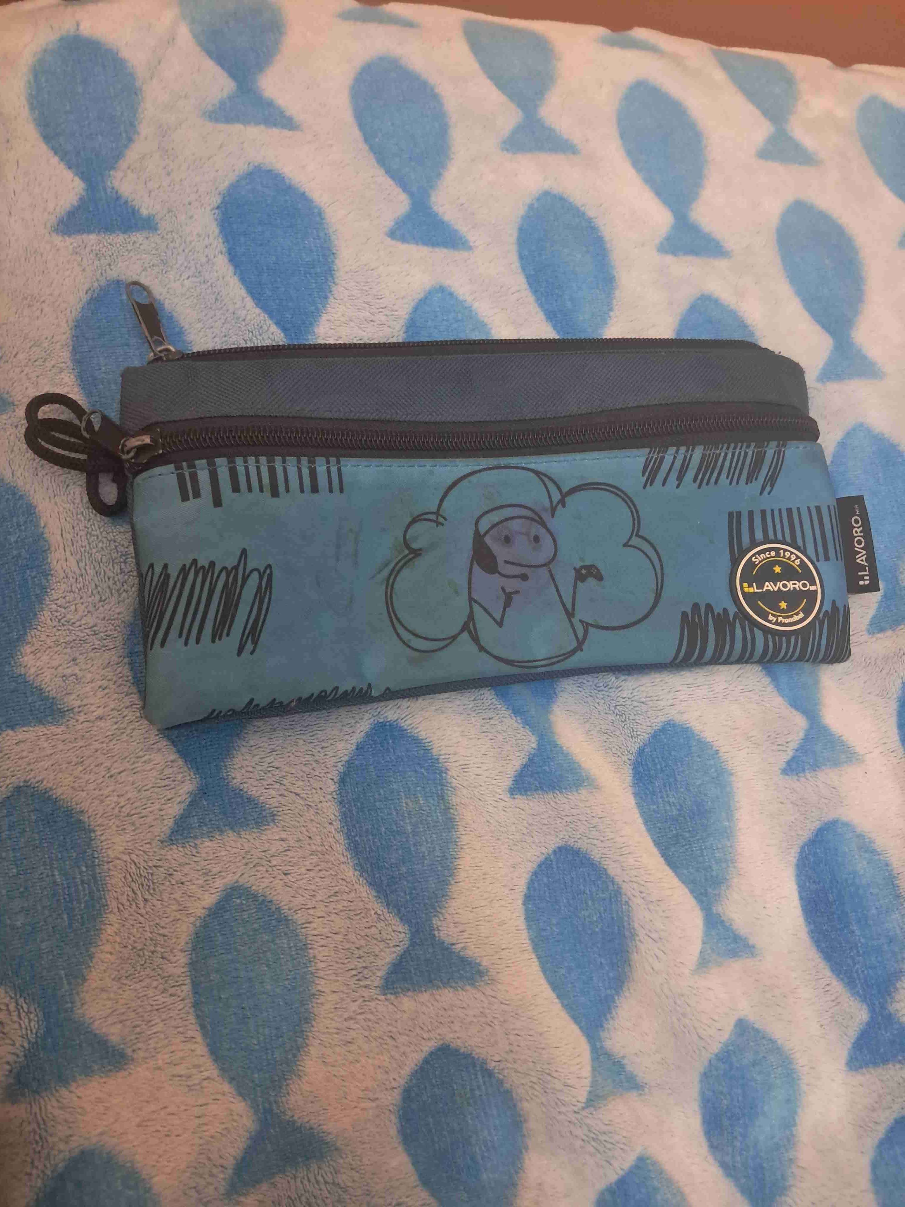 Estuche azul usado escolar