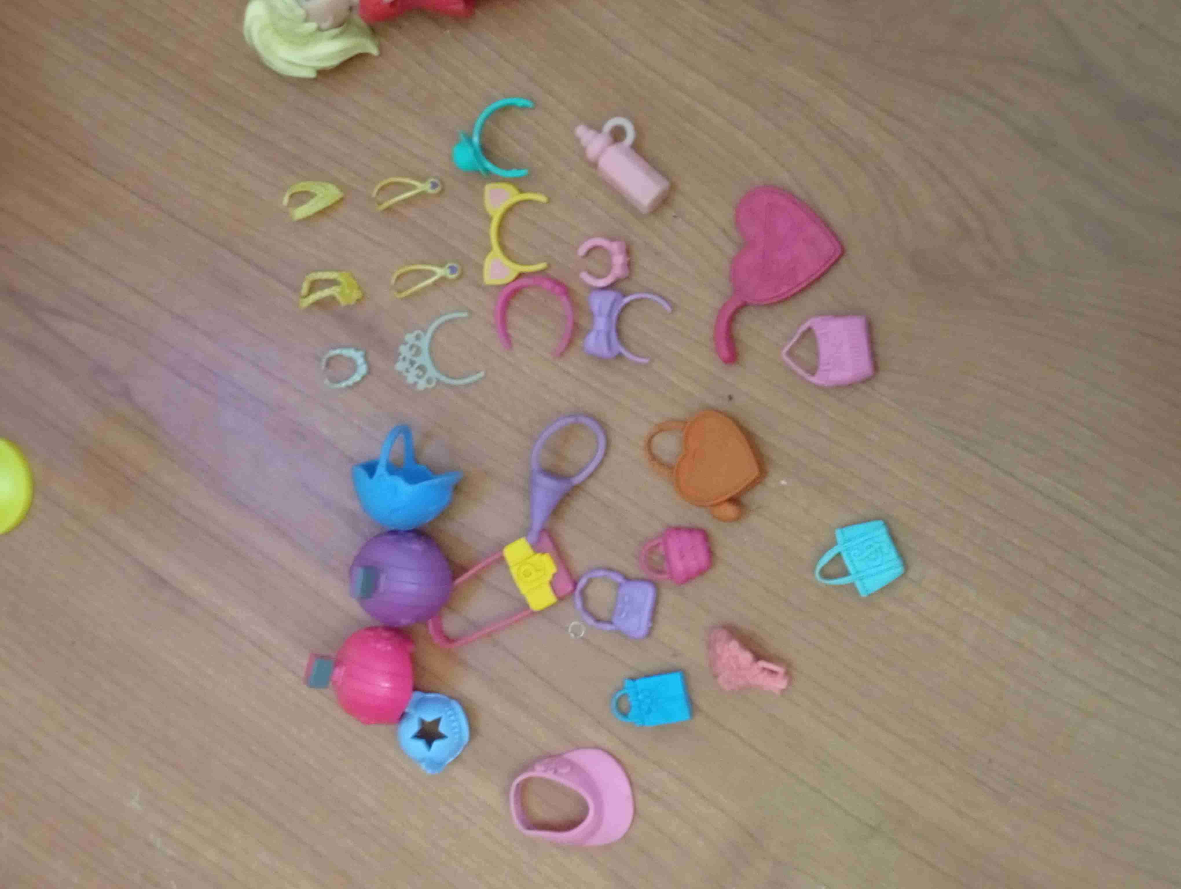 Set de muñecas y accesorios - miniatura 2