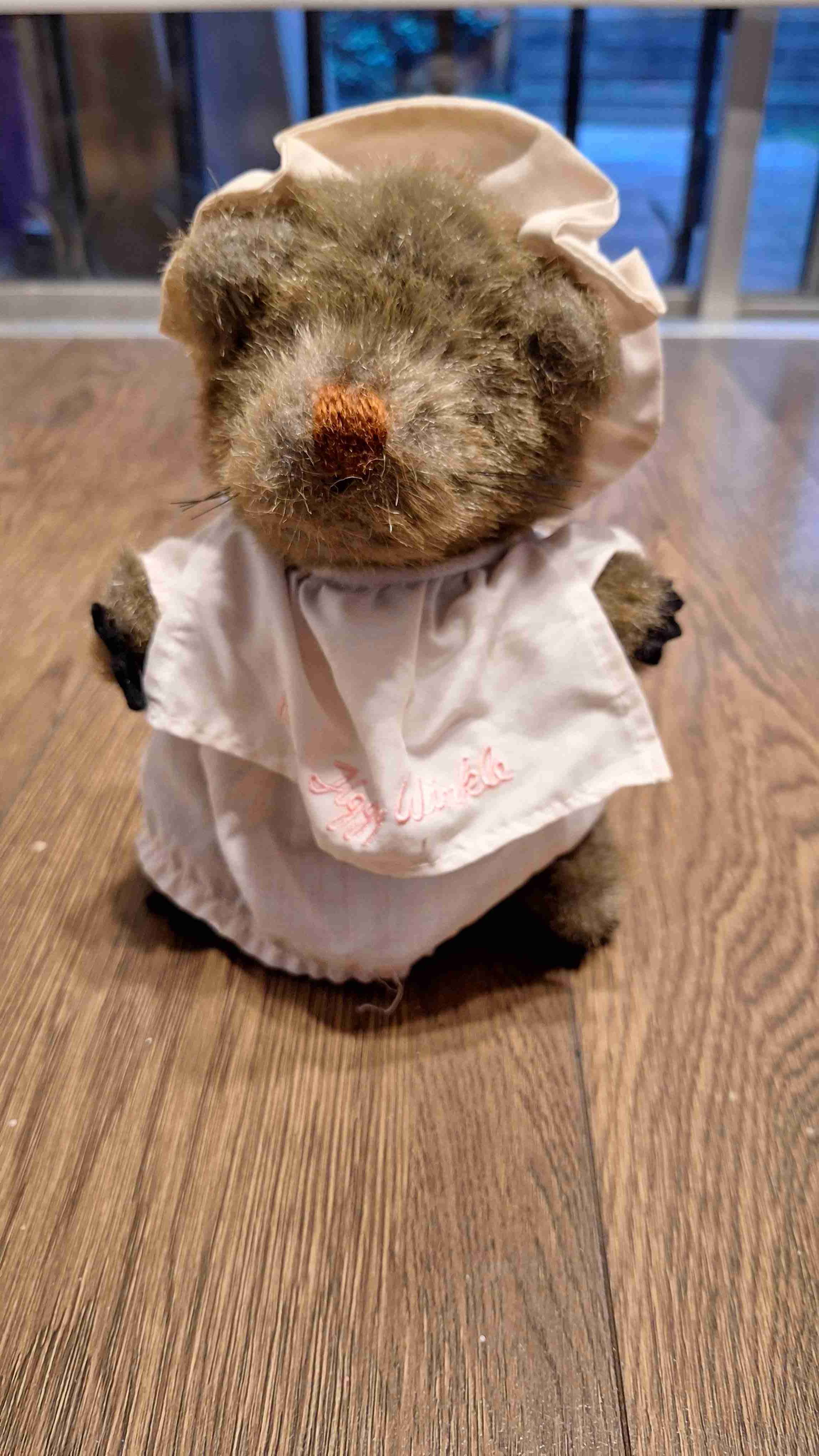 Peluche con vestido blanco Beatrix Potter