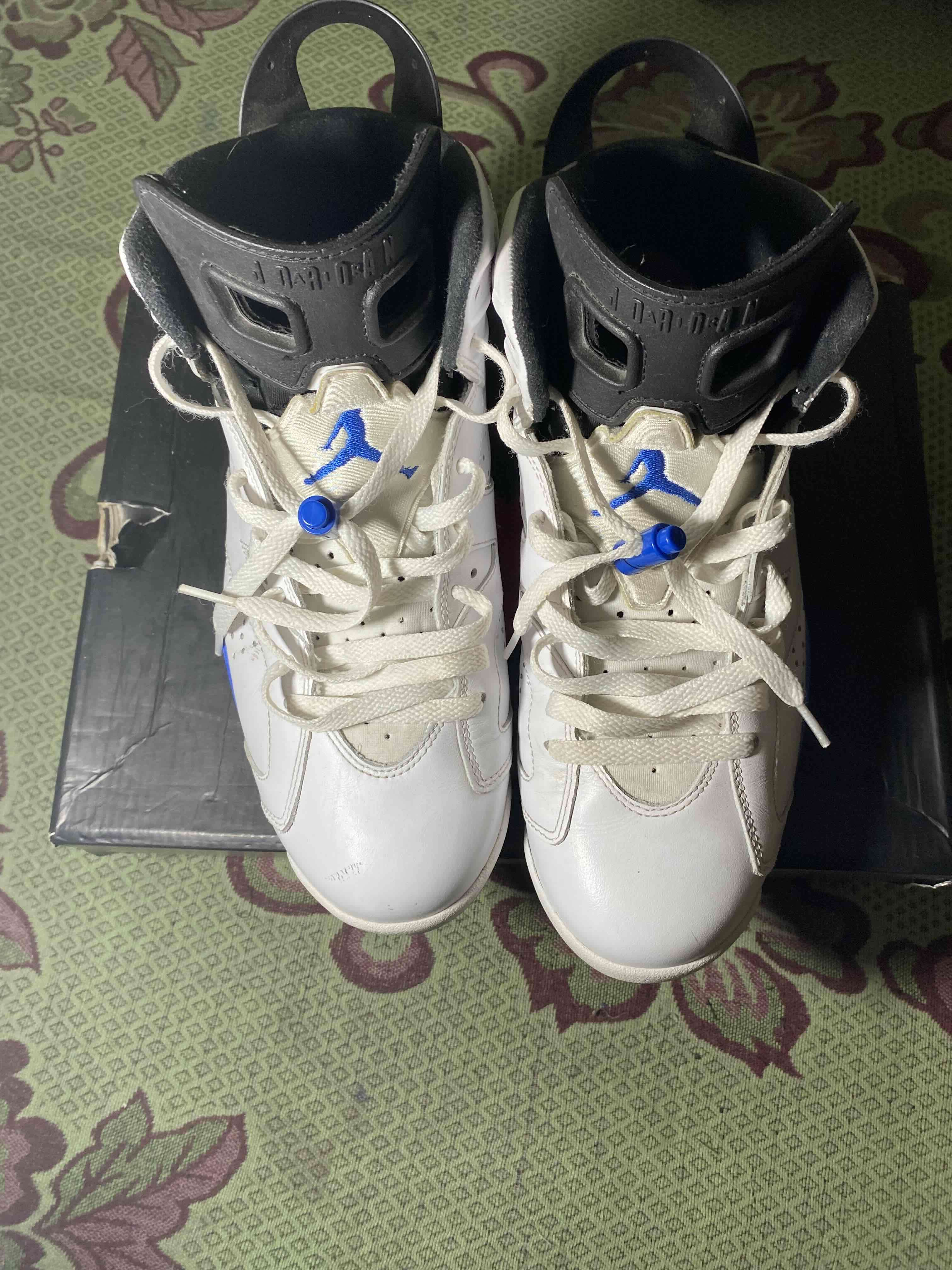 Zapatillas  blanca jordan 6