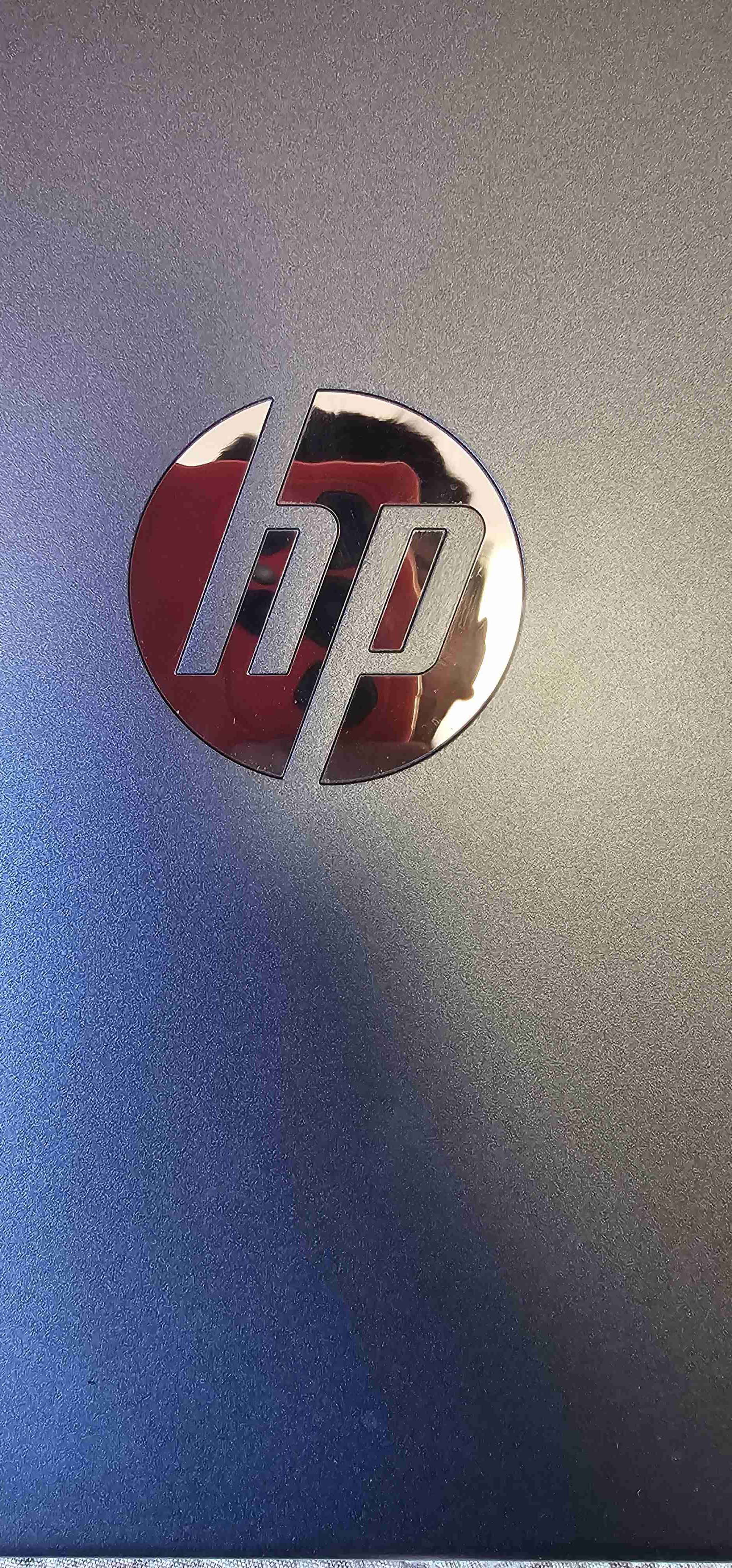Notebook HP plateado - miniatura 4