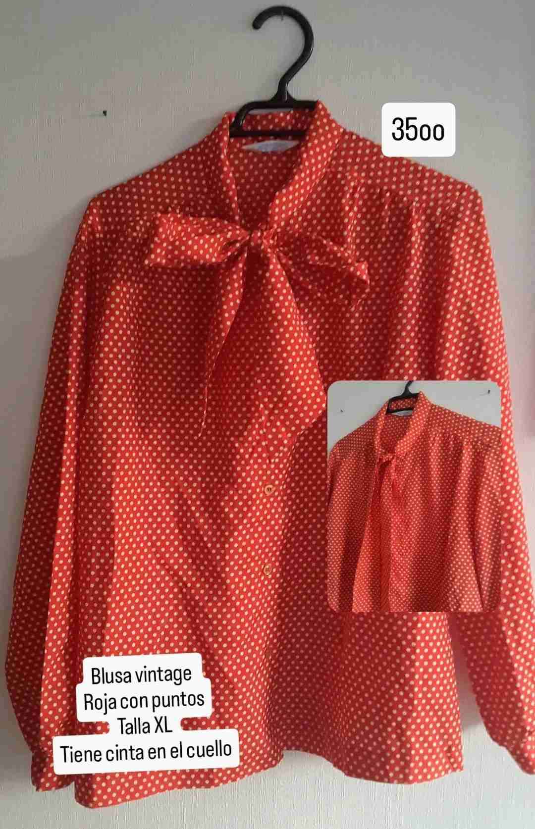 Blusa vintage roja con puntos