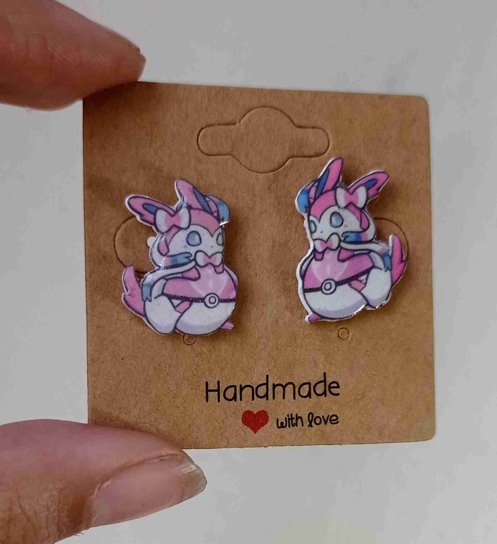 Aritos hechos a mano