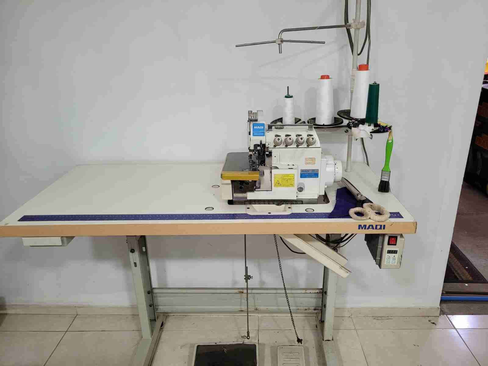 Máquina de coser overlock MADI industrial - miniatura 2