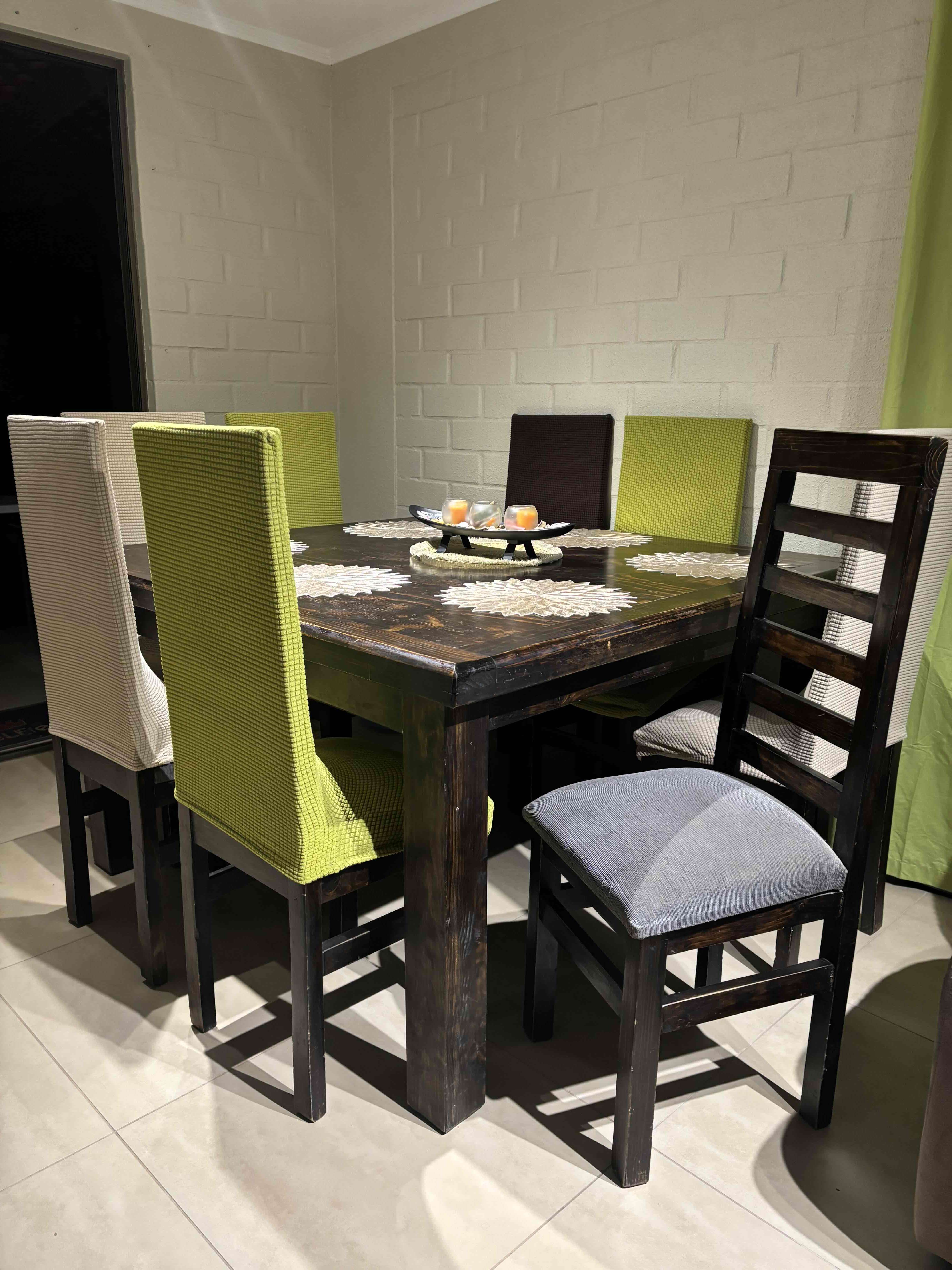 Juego de comedor de madera 8 sillas y rack TV 55” - miniatura 2