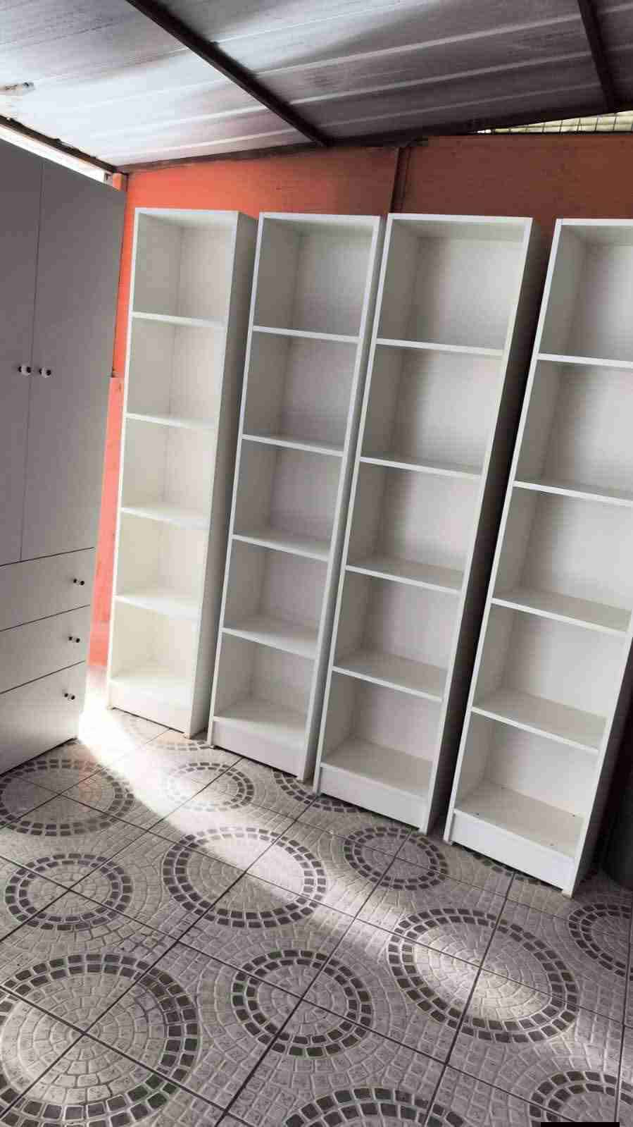 Módulos de almacenamiento blancos