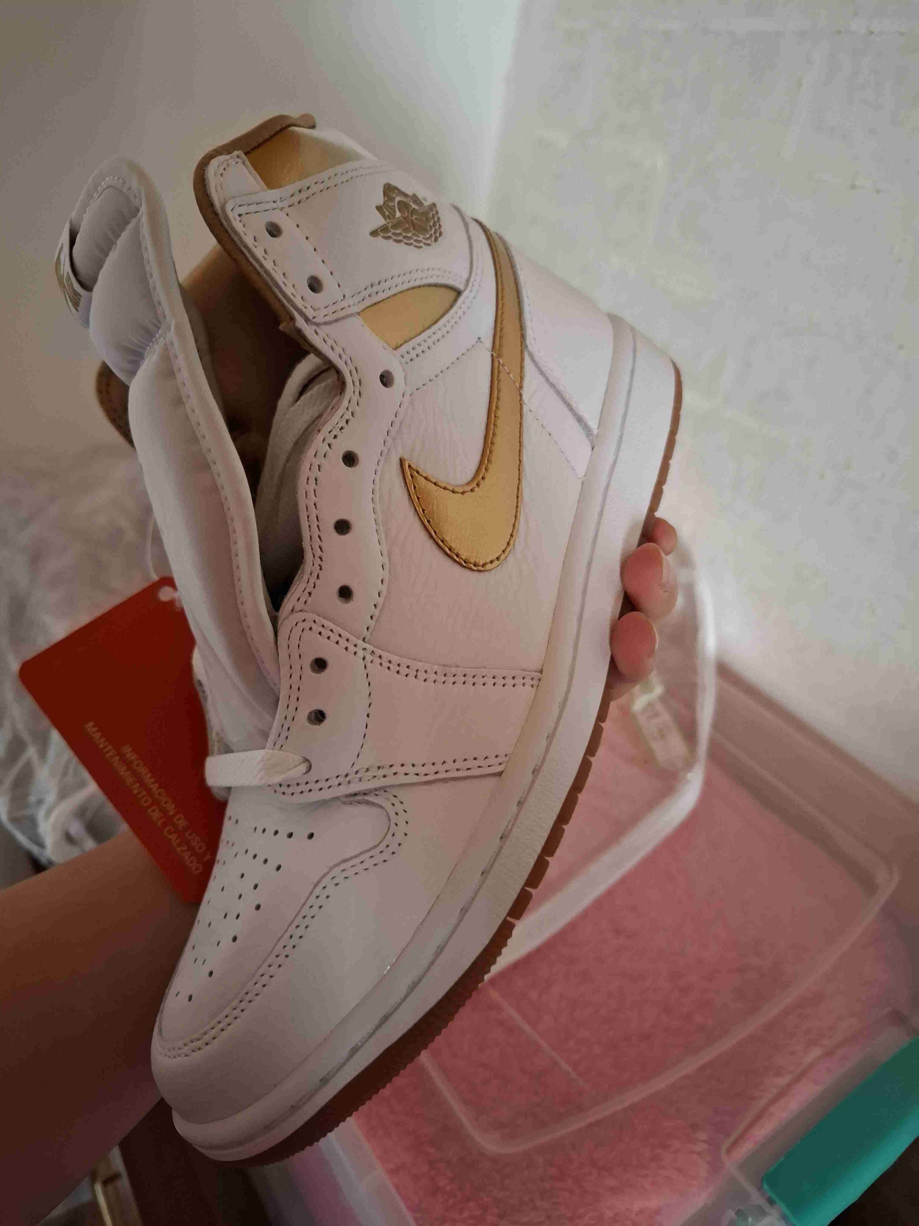 Zapatillas Nike blancas - miniatura 3