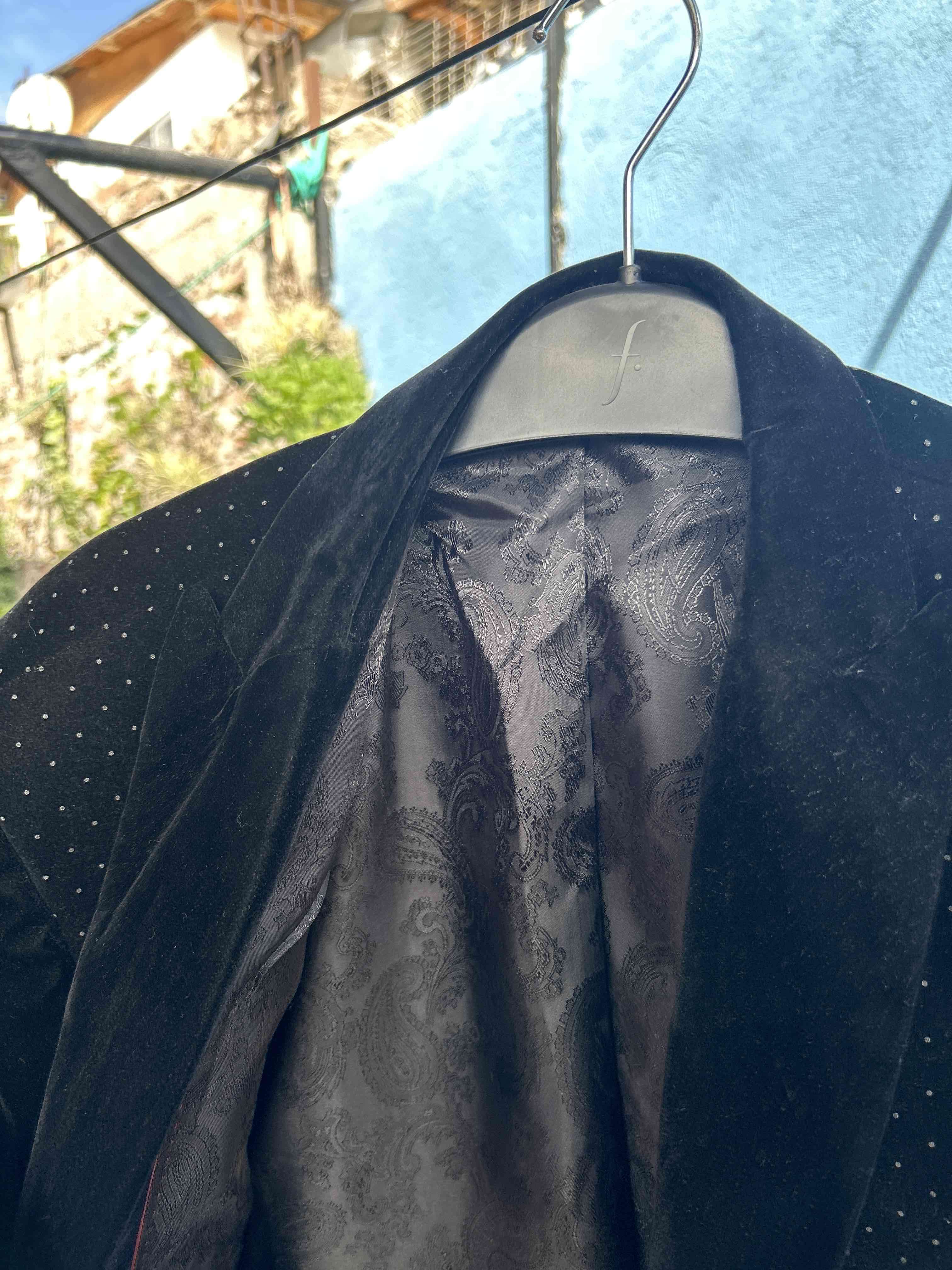 Blazer negro con detalles brillantes - miniatura 3