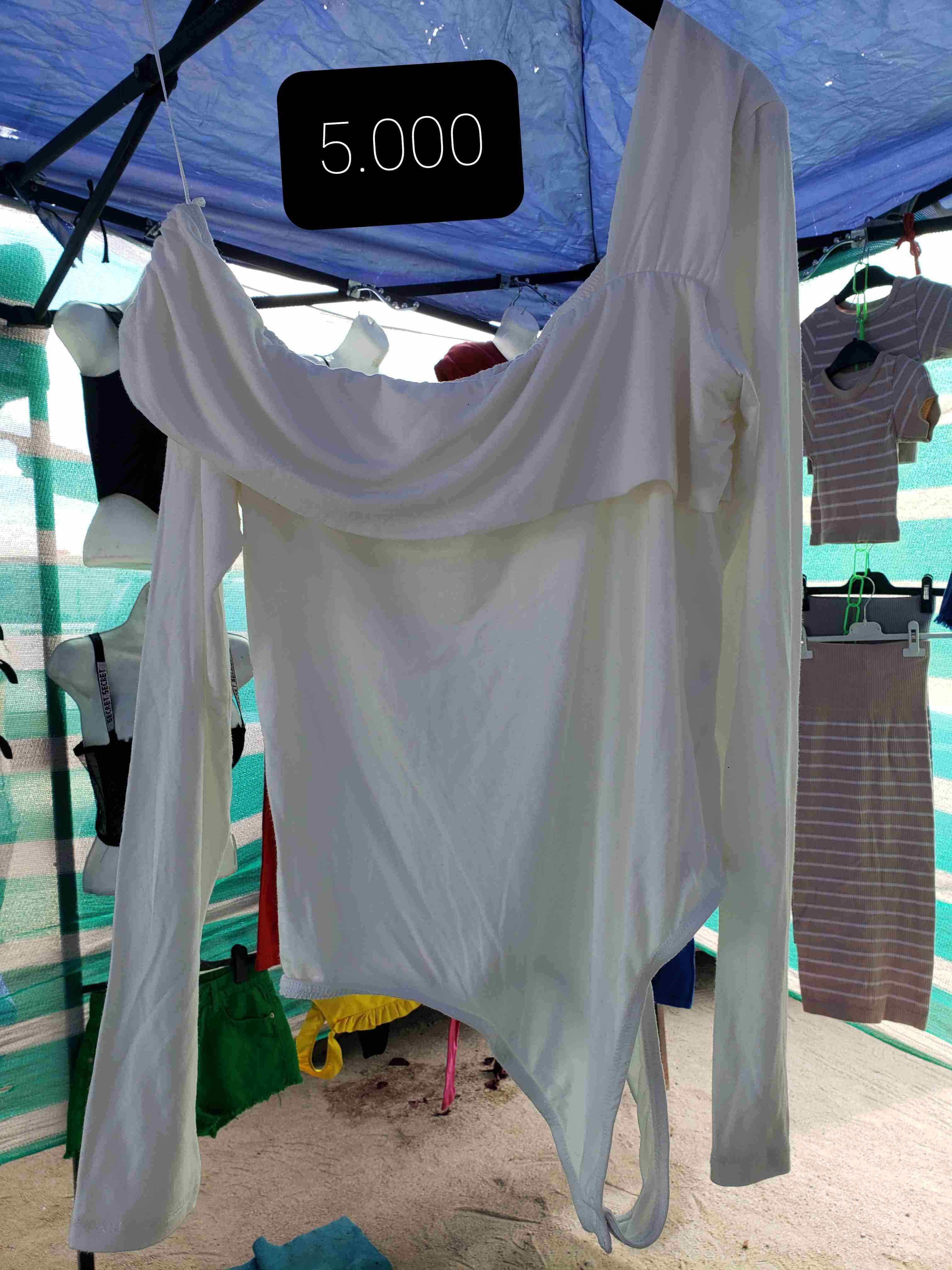 Chaqueta de mezclilla recortada - miniatura 4