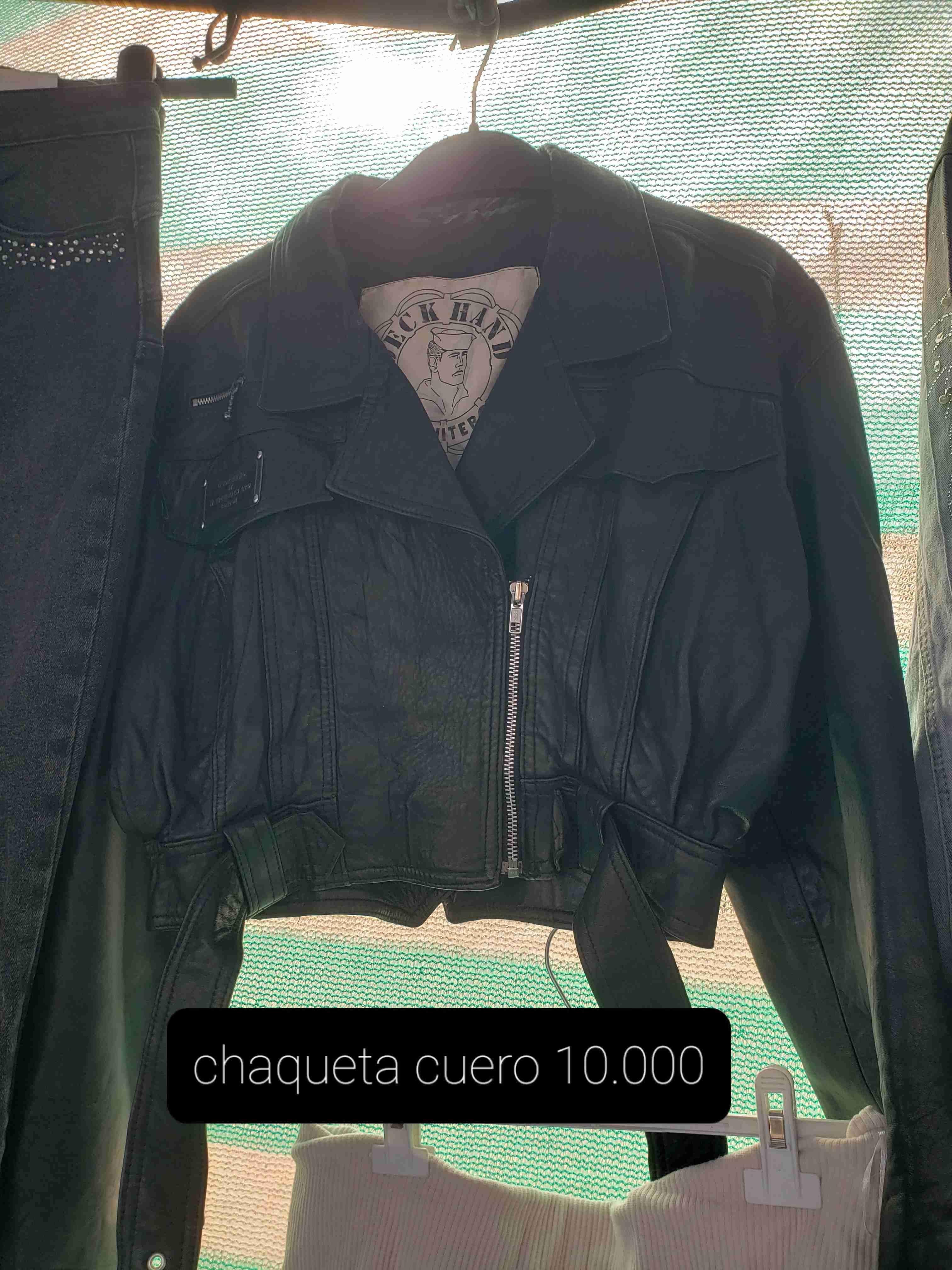 Chaqueta de mezclilla recortada - miniatura 6
