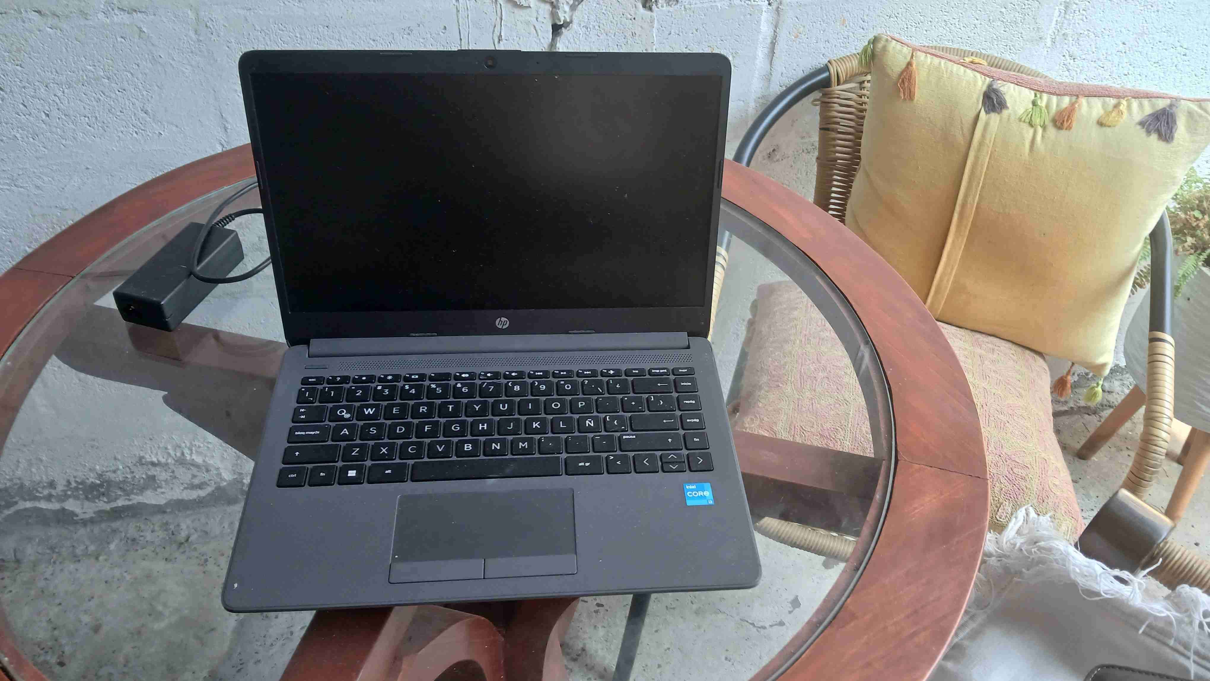 Notebook HP Core i3 14 pulgadas - miniatura 3