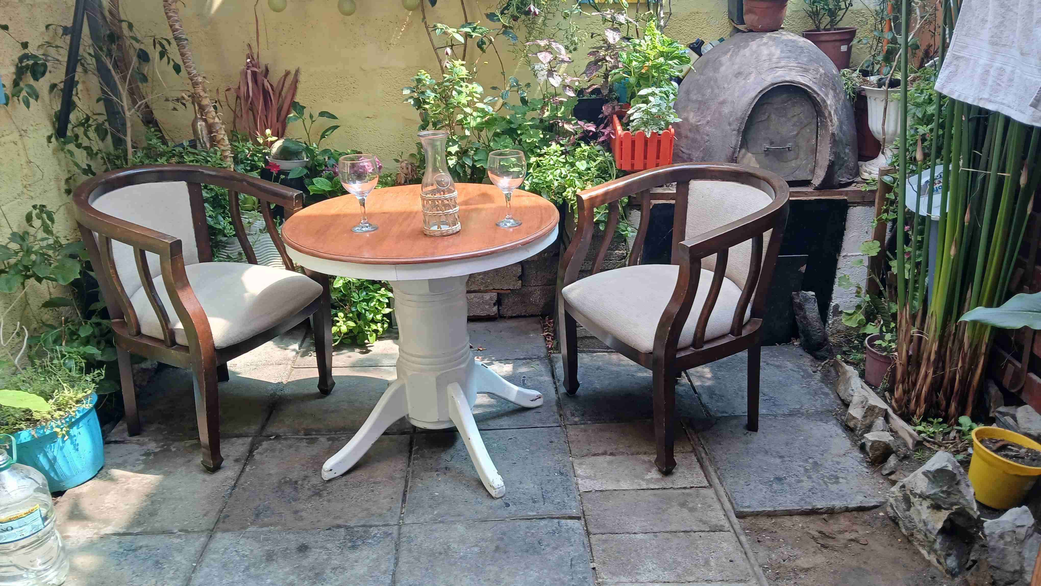 Set de mesa redonda y sillas - miniatura 3