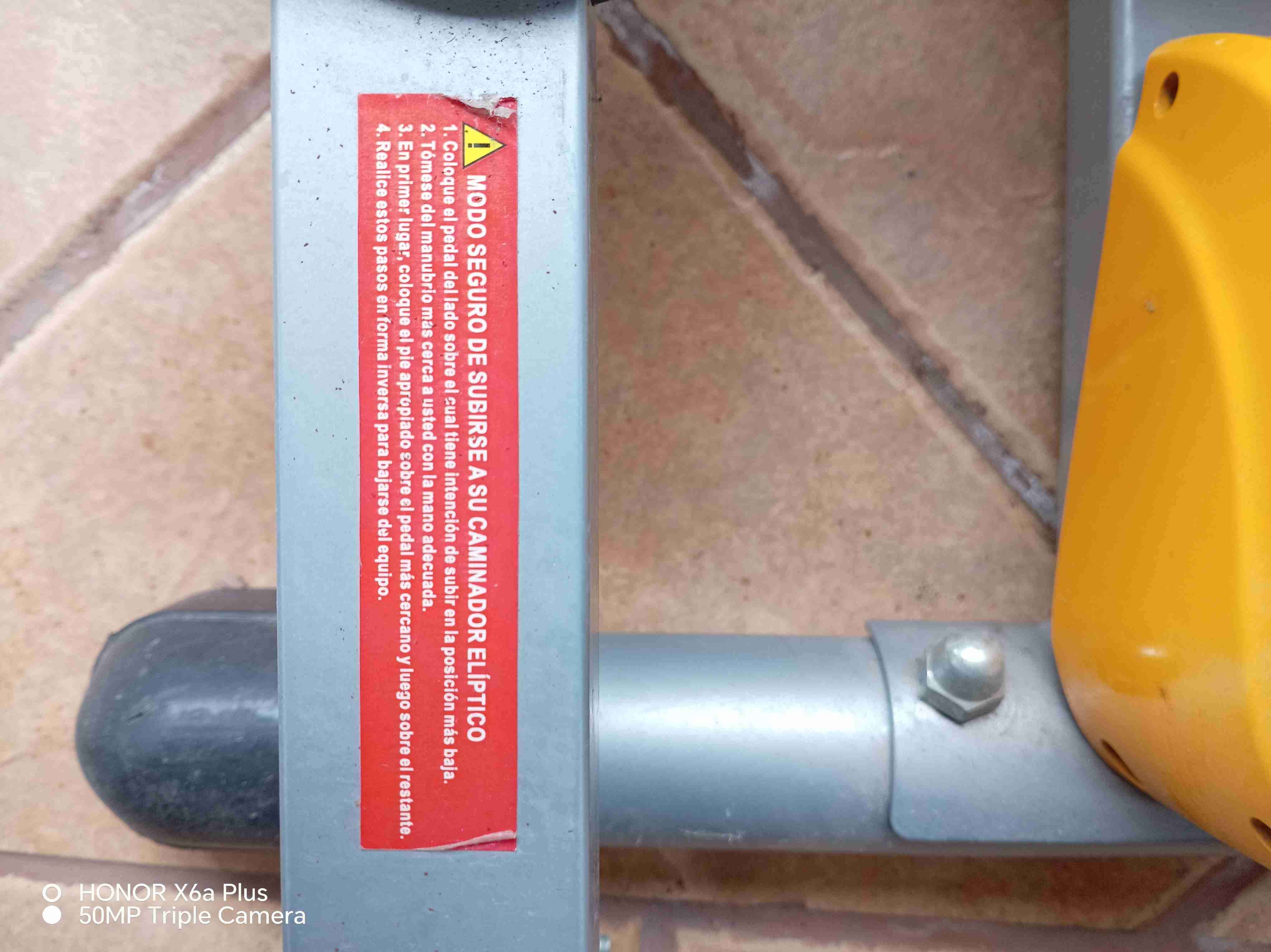 Bicicleta estática Bianchi amarilla - miniatura 2