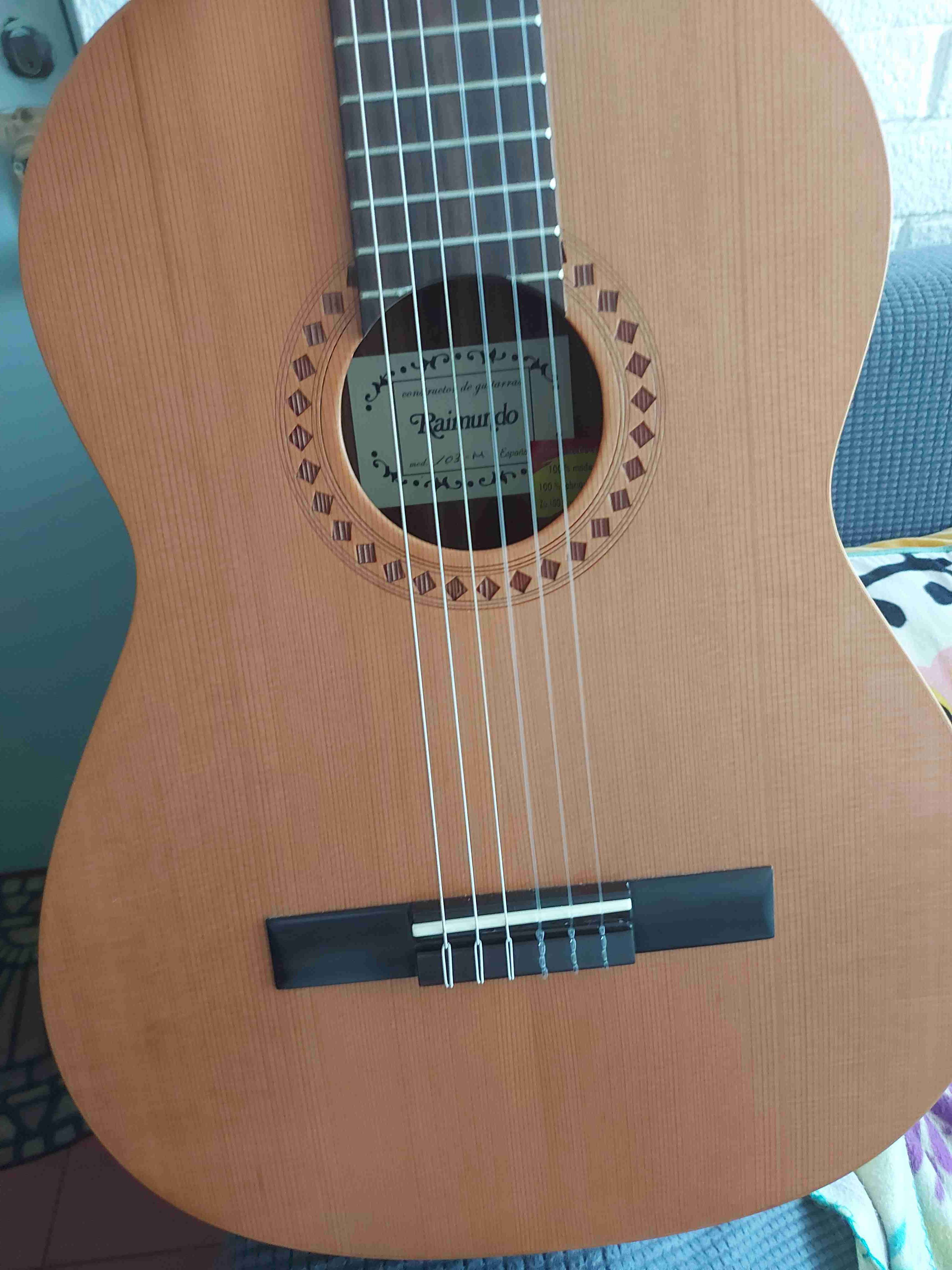 Guitarra clásica Raimundo madera natural