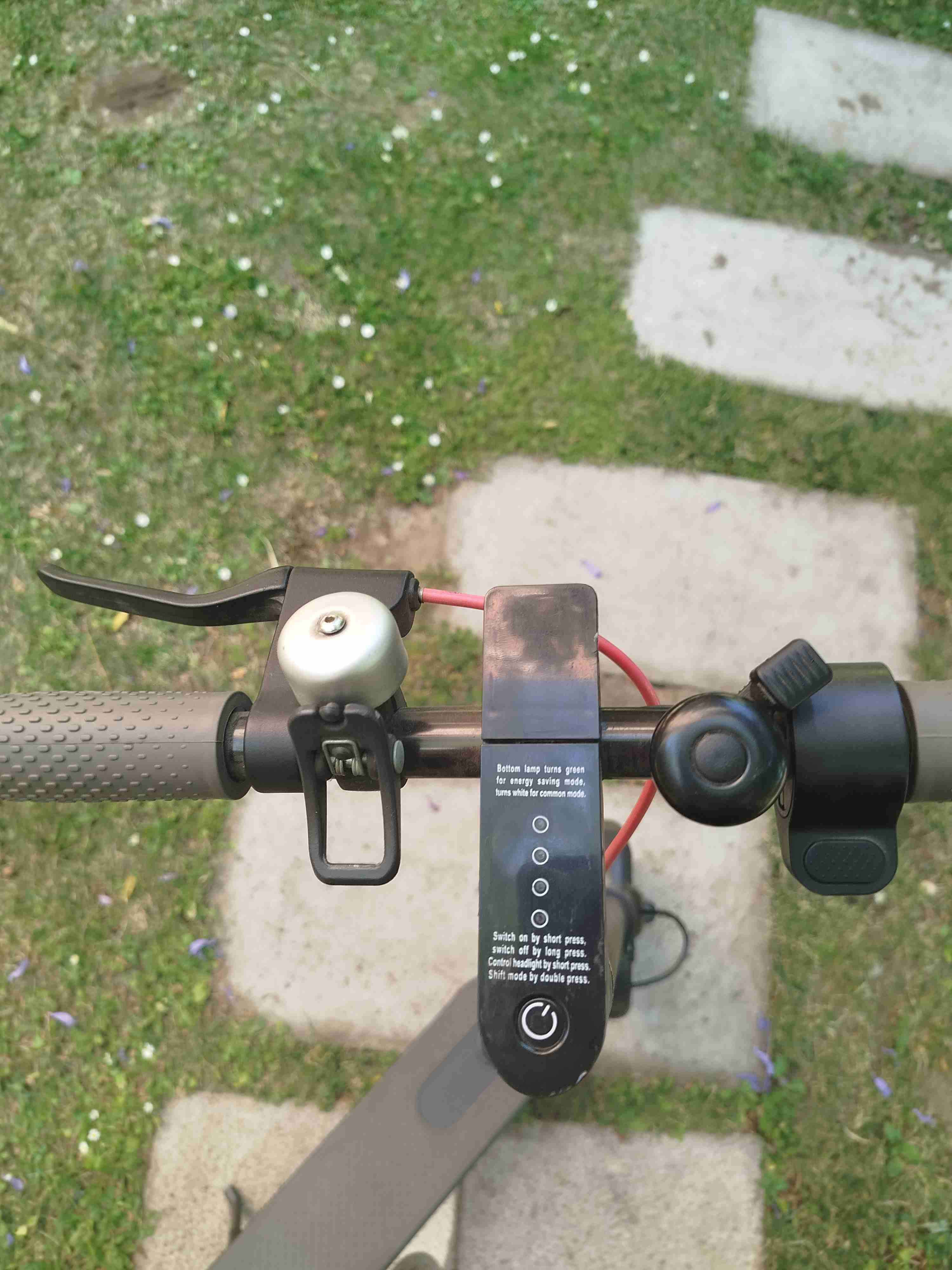 Scooter eléctrico con timbre - miniatura 2