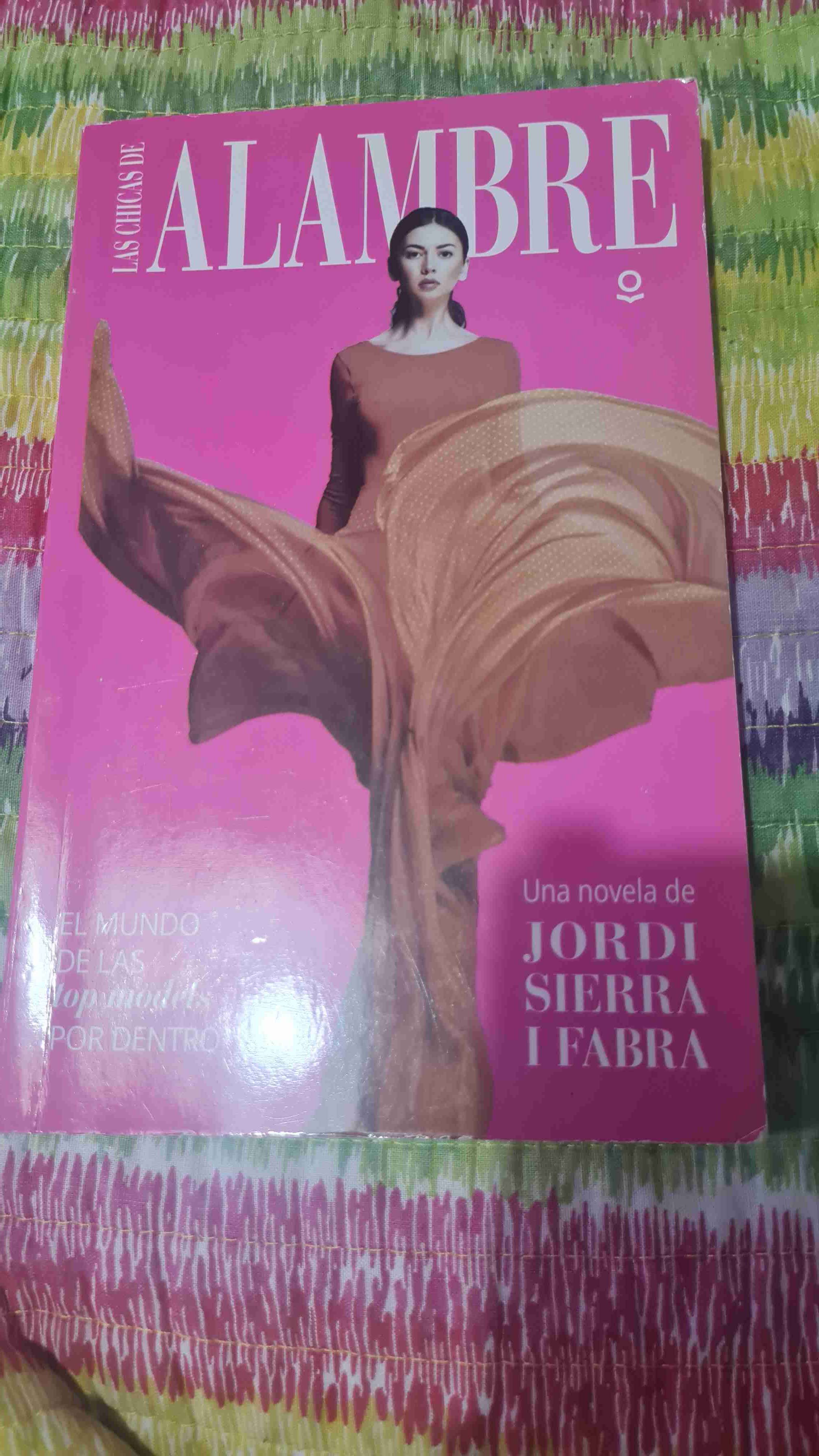 Libro Las Chicas de Alambre