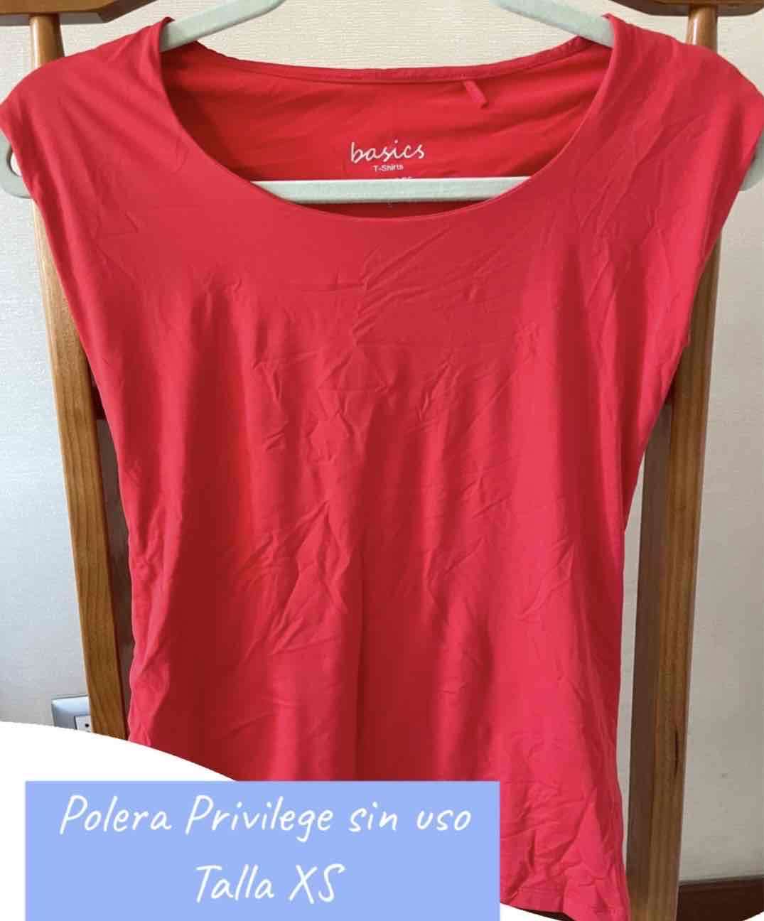 Polera Privilege XS SIN USO
