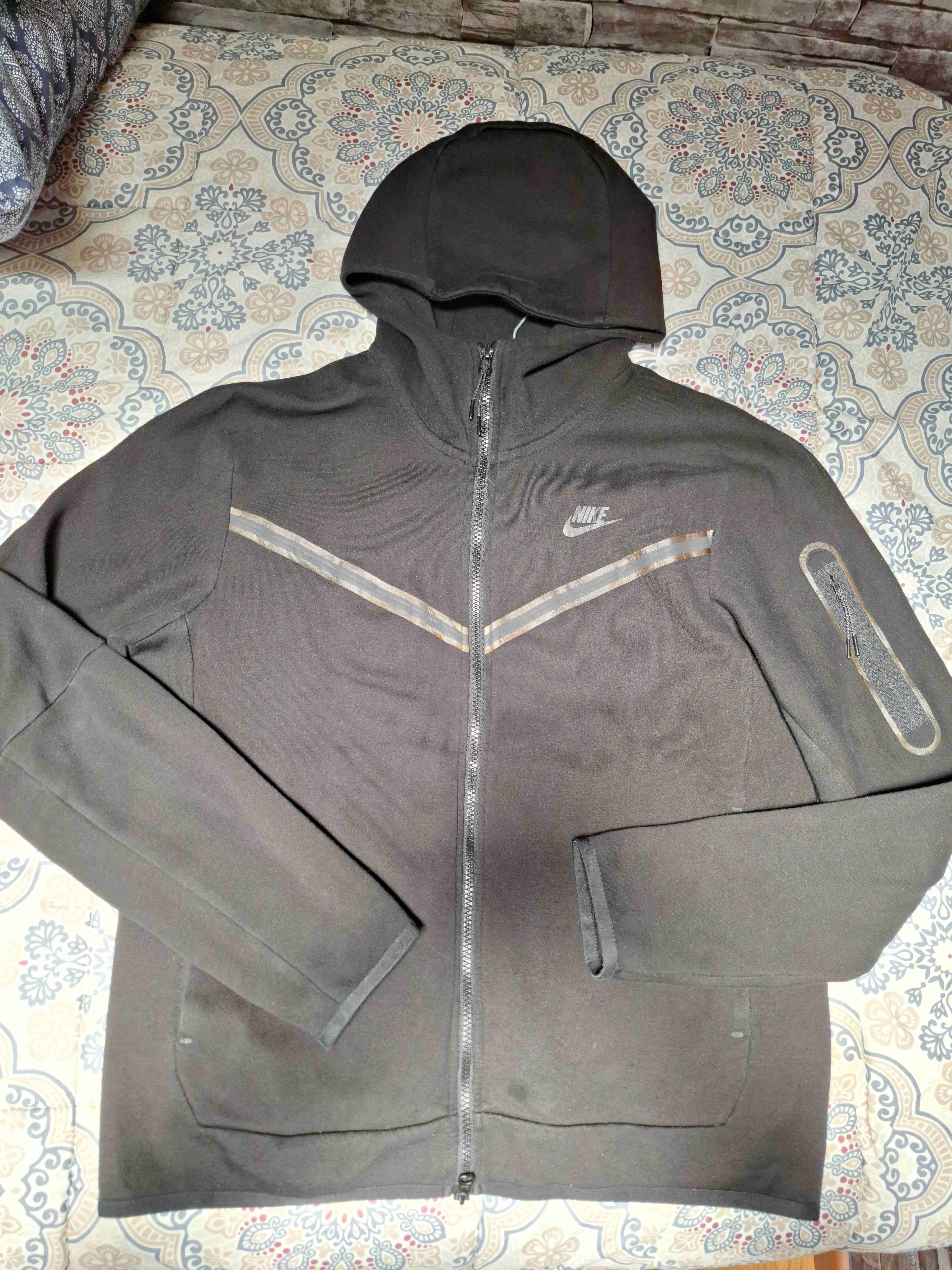 Buzo Nike Tech usado