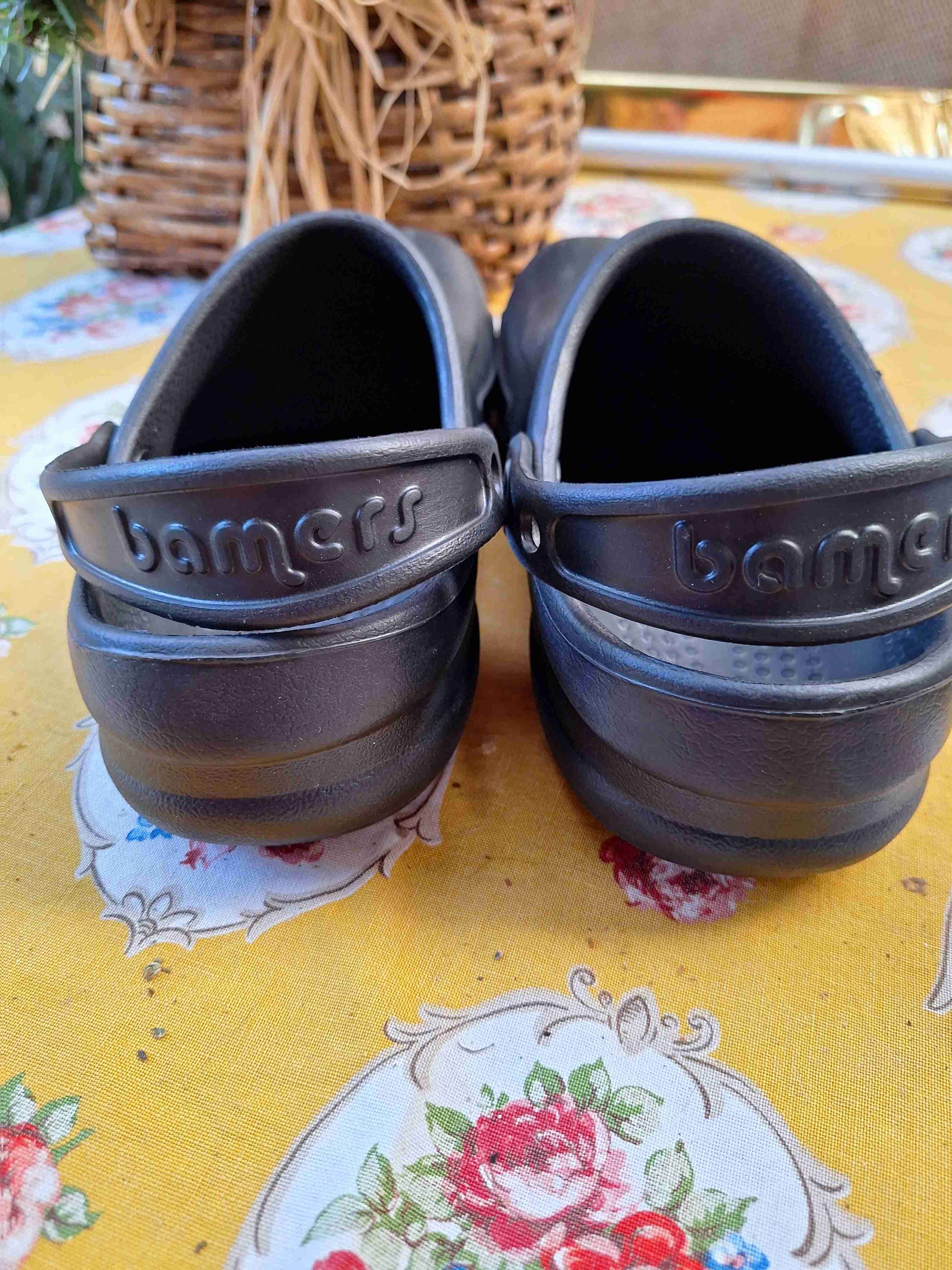 Zuecos negros clásicos - miniatura 2